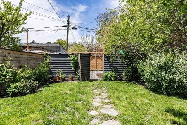 Primary image of 141 Elgin St