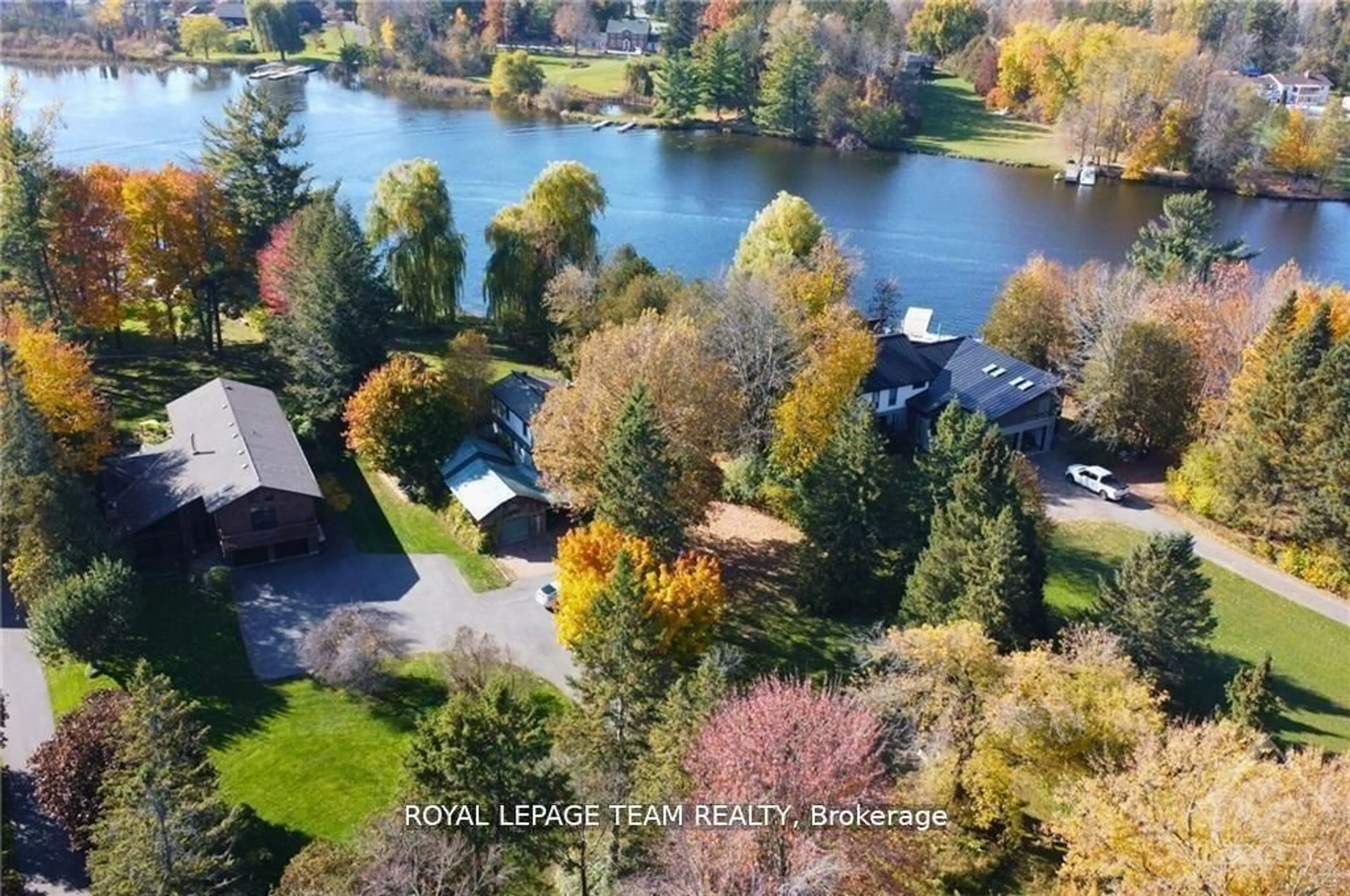 A pic from outside/outdoor area/front of a property/back of a property/a pic from drone, water/lake/river/ocean view for 2322 Summerside Dr, Ottawa Ontario K4M 1B4