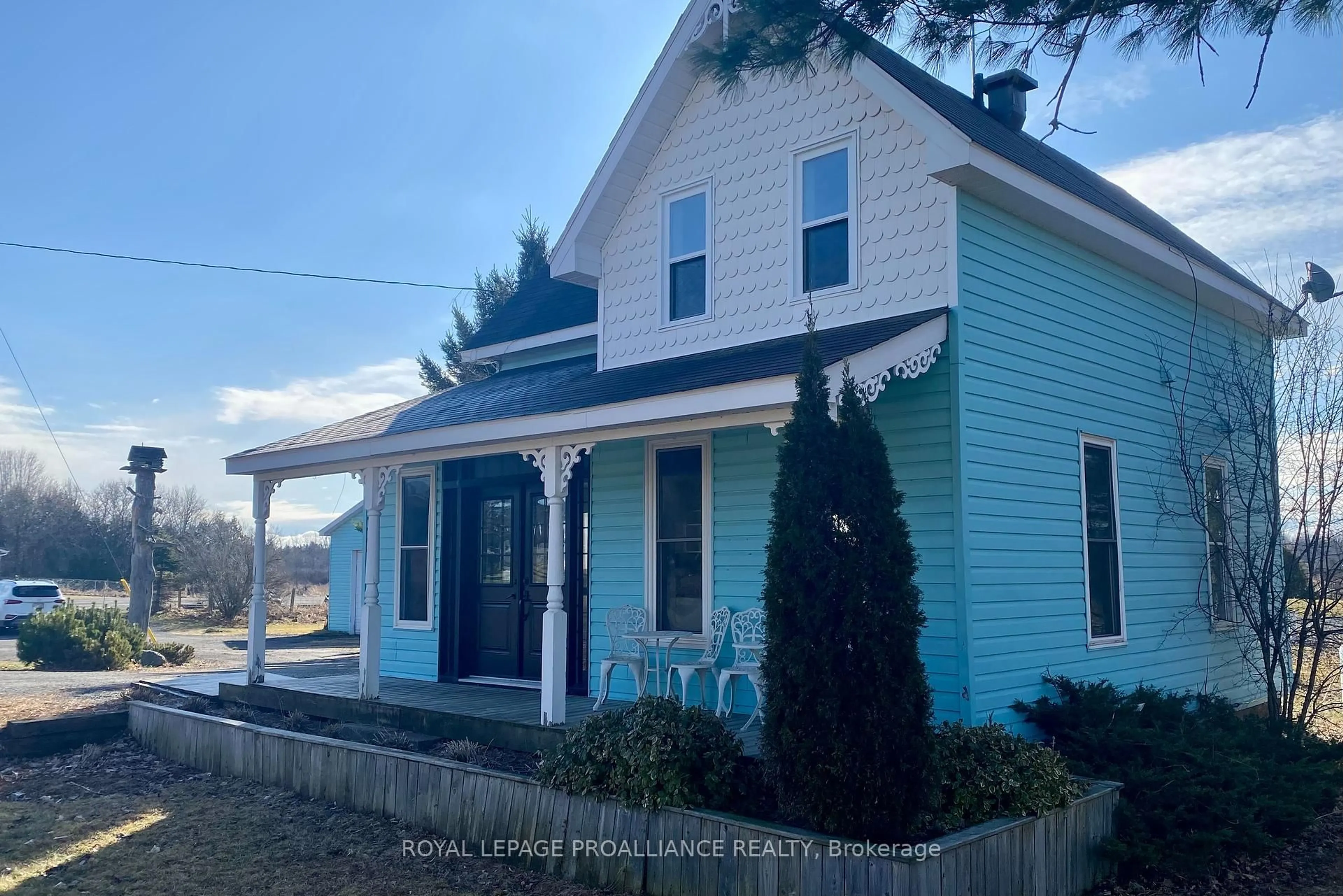 Home with vinyl exterior material, street for 74A Quabbin Rd, Front of Yonge Ontario K0E 1R0