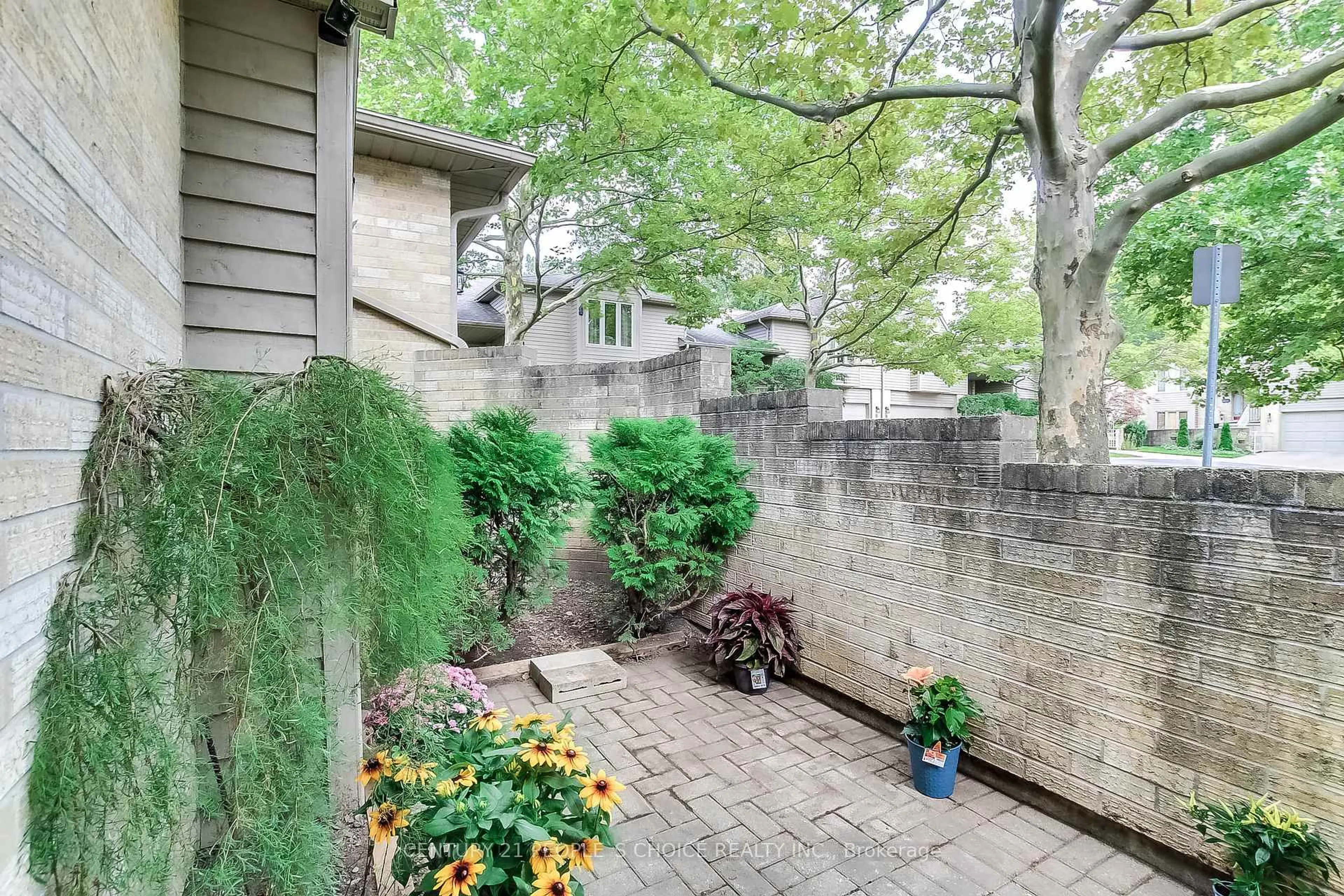 Patio, street for 1500 Richmond St #66, London North Ontario N6G 4T8