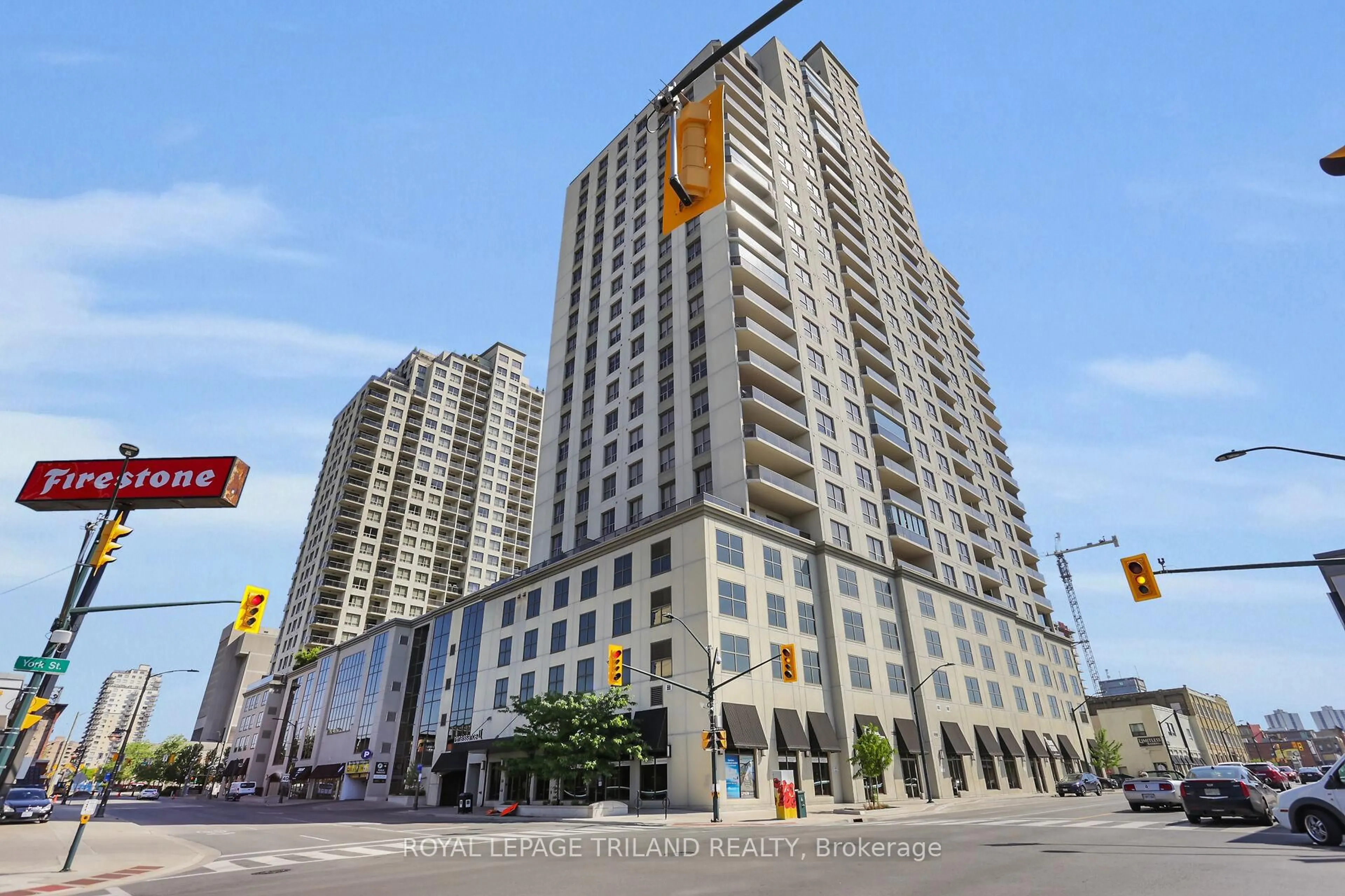 Unknown for 330 Ridout St #1001, London East Ontario N6A 0A7