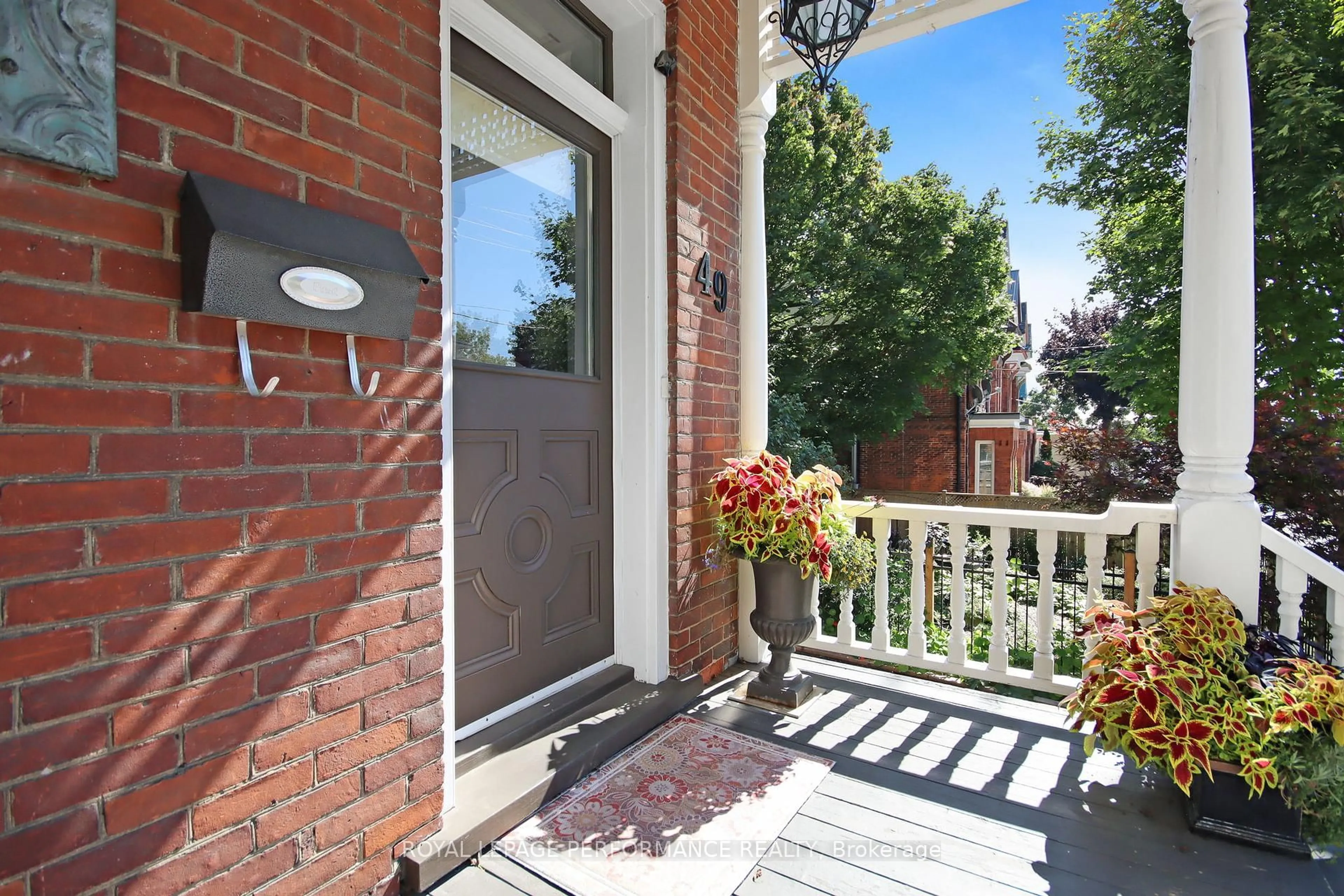 Unknown for 49 Bethune St, Brockville Ontario K6V 2C9