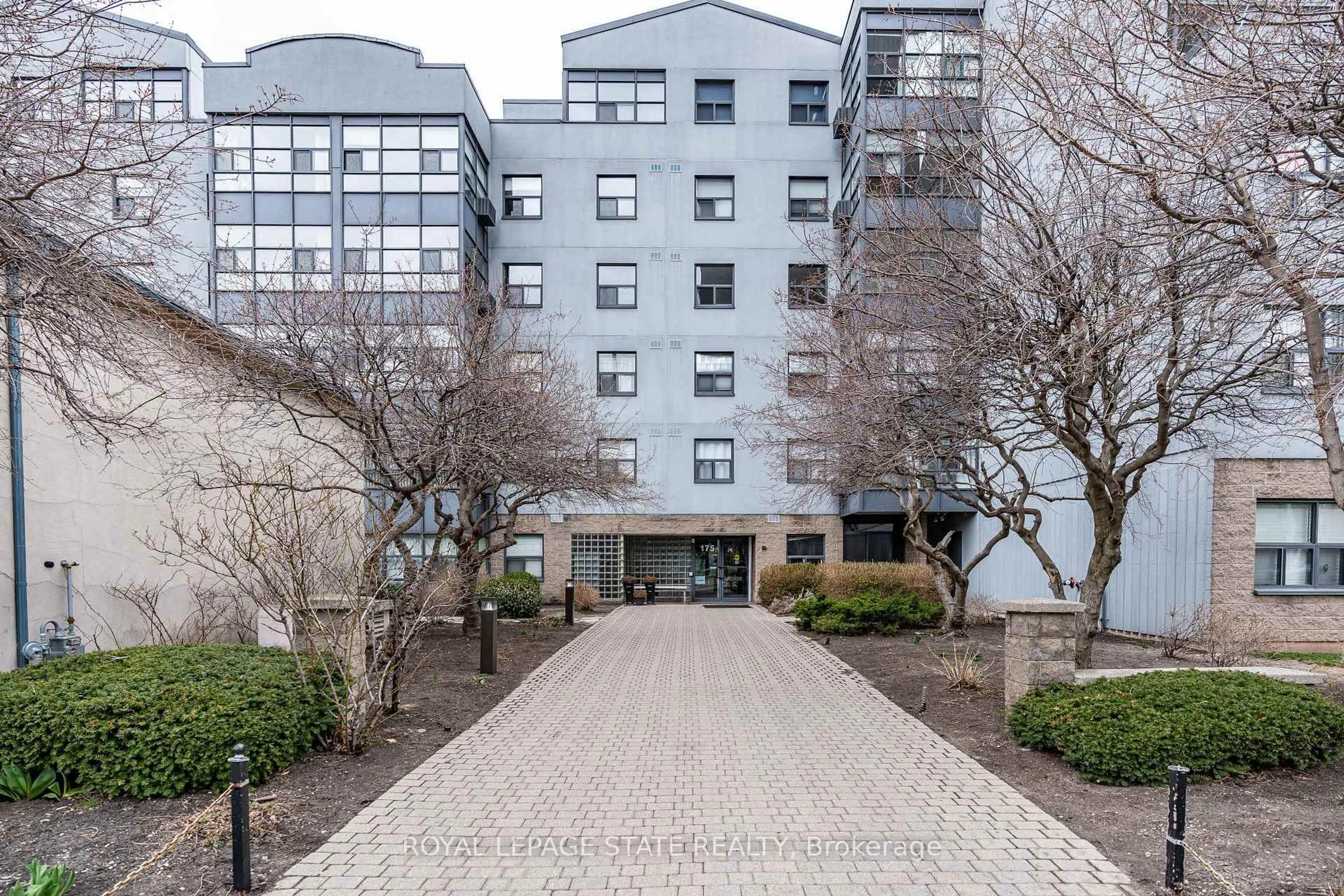 A pic from outside/outdoor area/front of a property/back of a property/a pic from drone, street for 175 Hunter St #309, Hamilton Ontario L8N 4E7