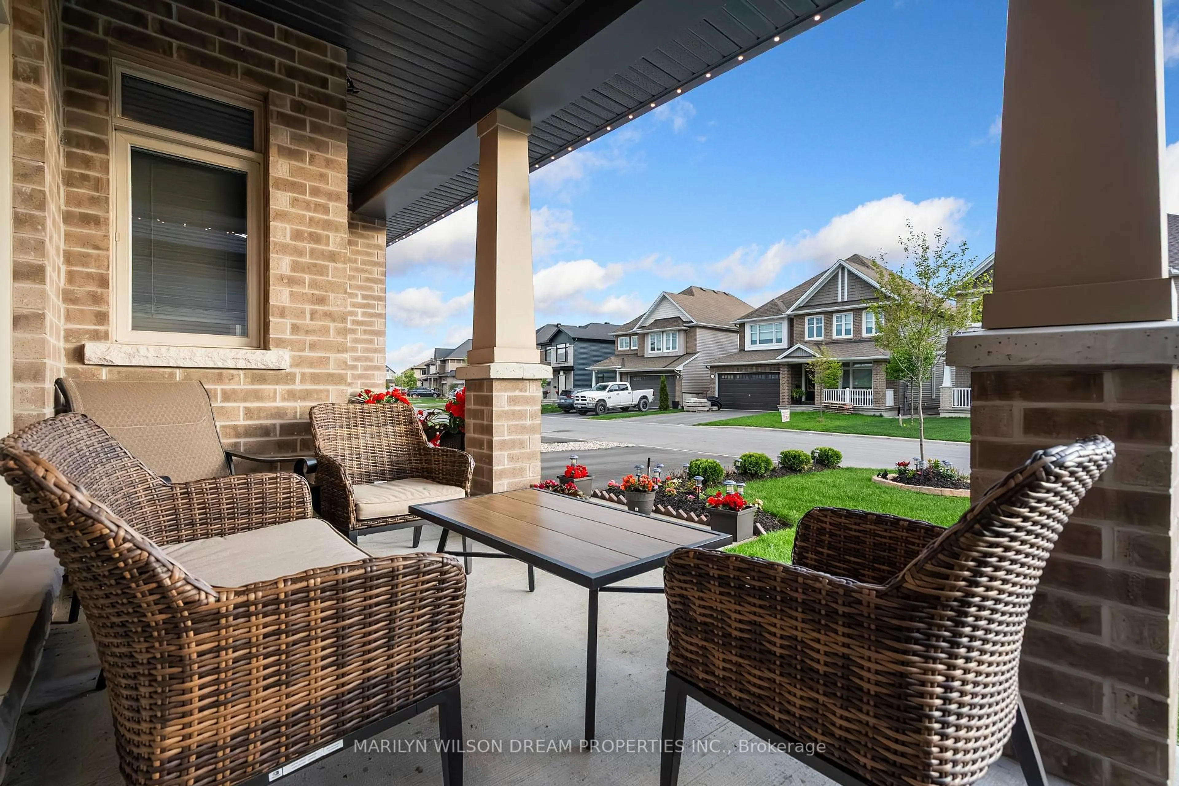 Patio, street for 43 Angel Hts, Stittsville Ontario K2S 2N2