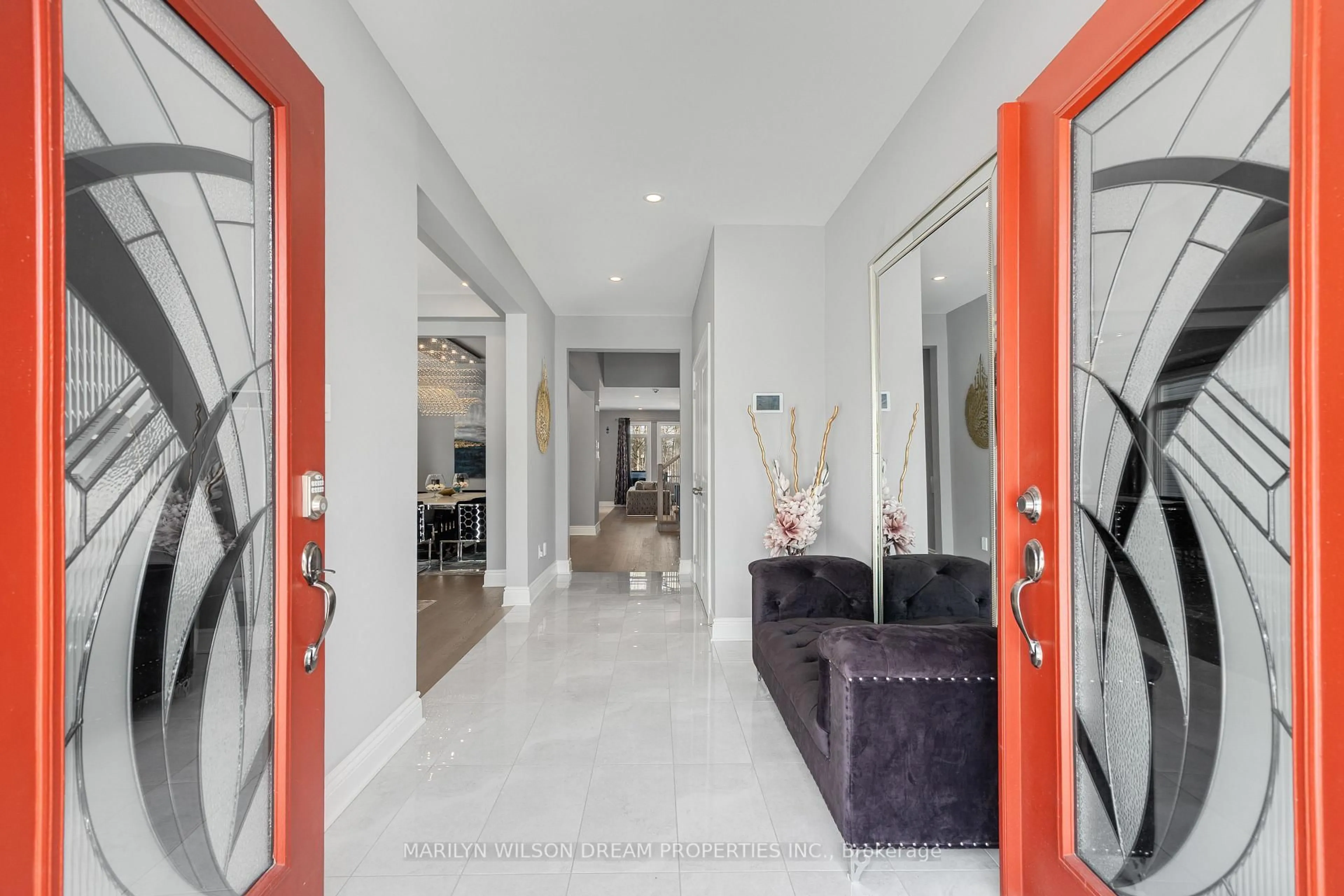Indoor foyer for 43 Angel Hts, Stittsville Ontario K2S 2N2