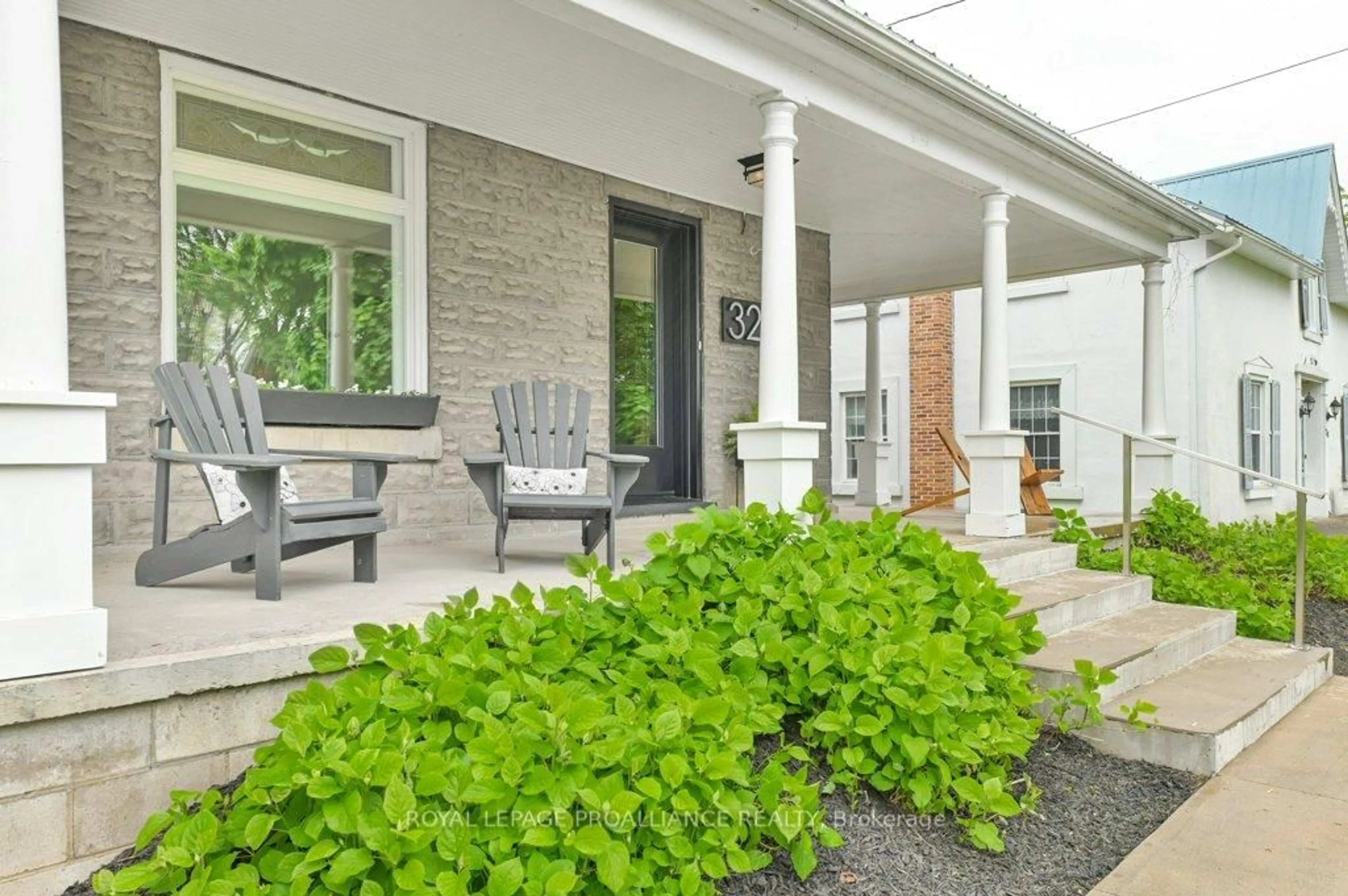 Patio, street for 32 Church St, Stirling Ontario K0K 3E0