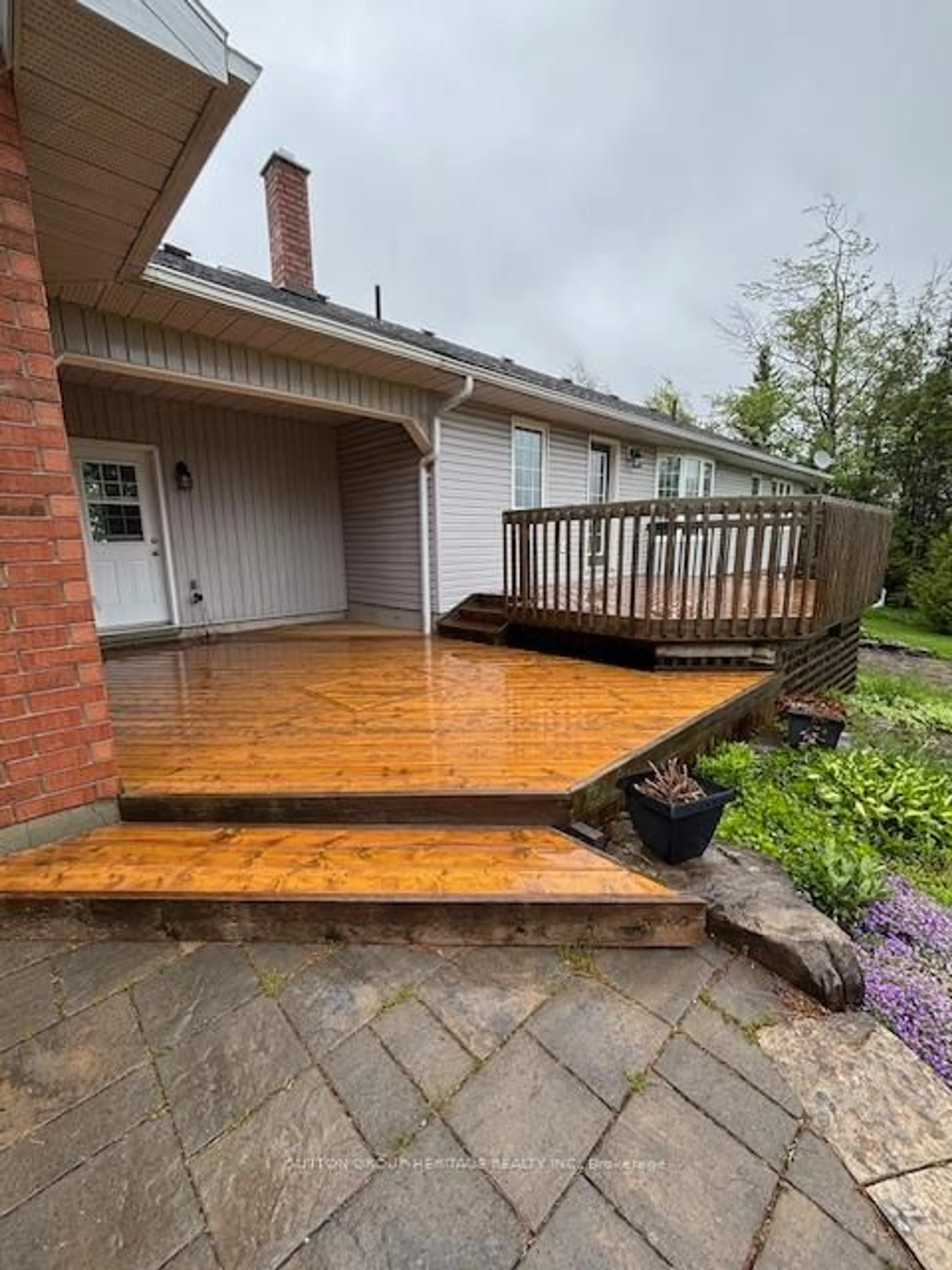 Patio, street for 538 Portage Rd, Kawartha Lakes Ontario K0M 2B0