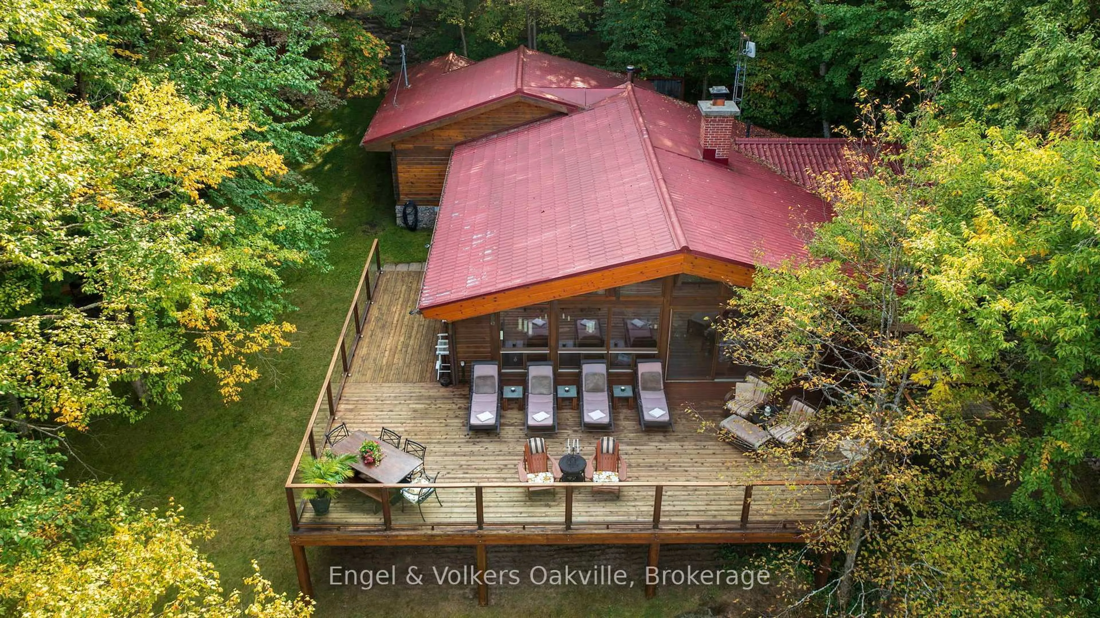 A pic from outside/outdoor area/front of a property/back of a property/a pic from drone, forest/trees view for 87 Dayeo Dr, Georgian Bay Ontario P0C 1H0