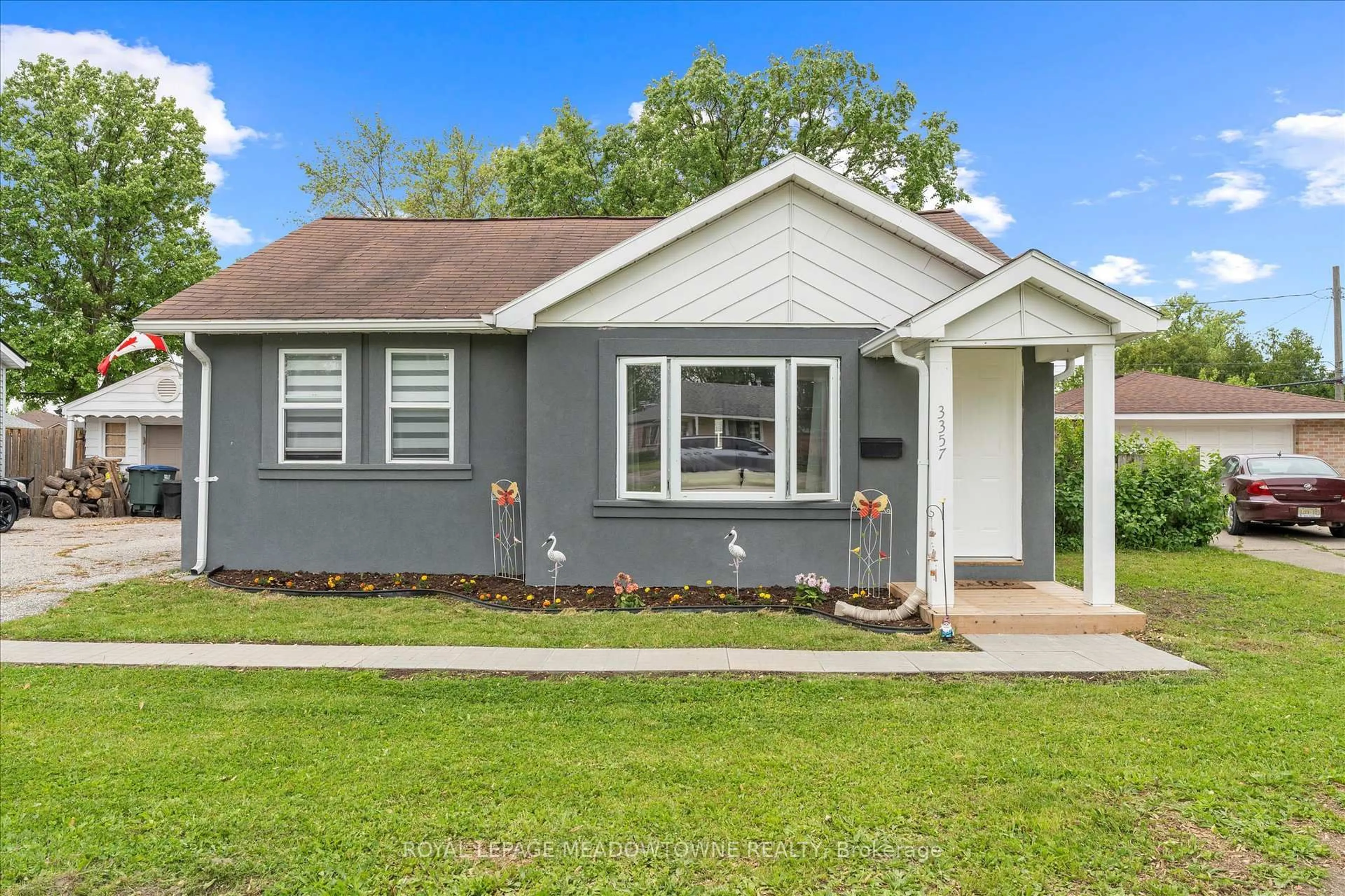 Home with vinyl exterior material, street for 3357 Bliss Rd, Windsor Ontario N8W 3B4