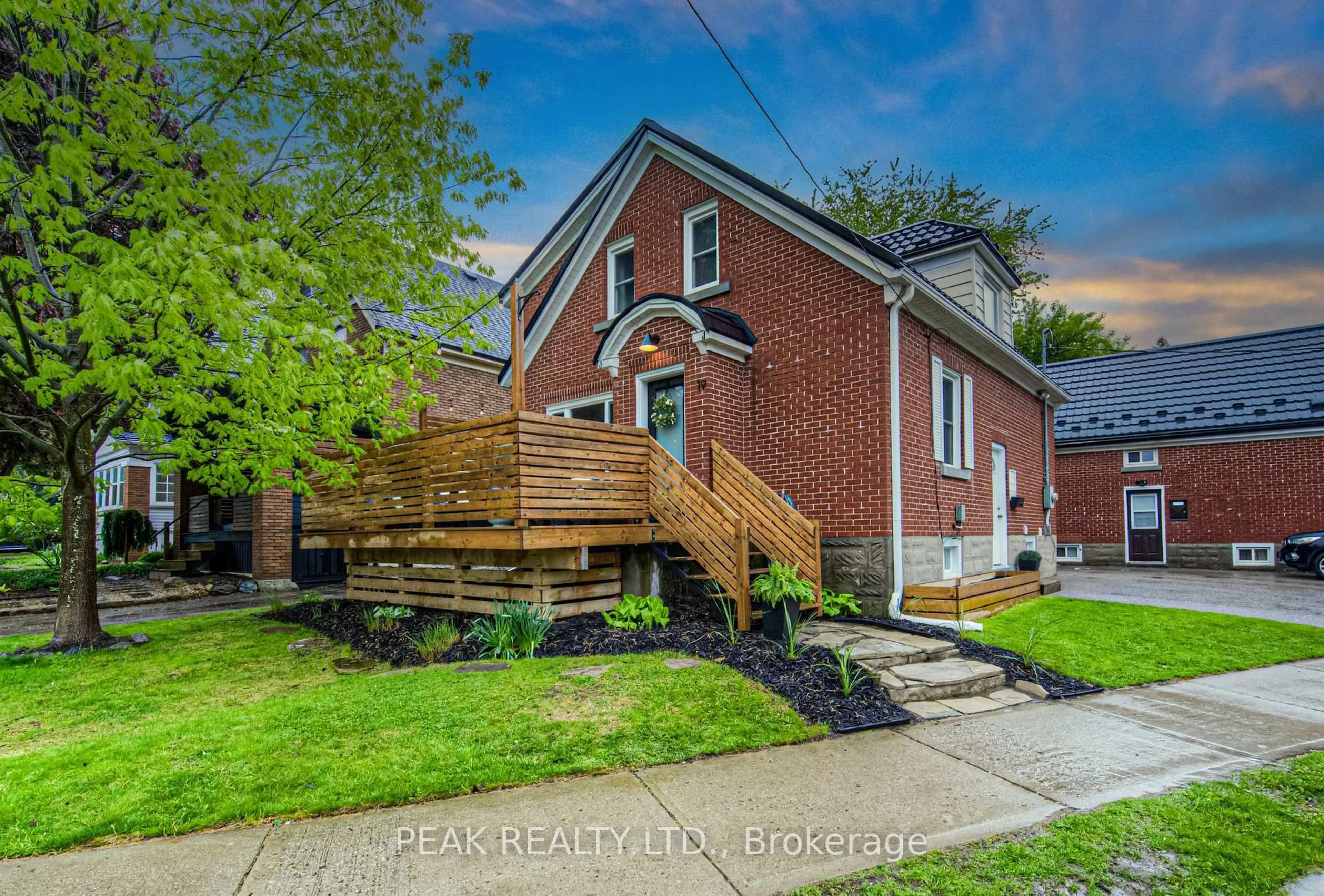 Home with brick exterior material, street for 19 Ellis Ave, Kitchener Ontario N2H 4G4