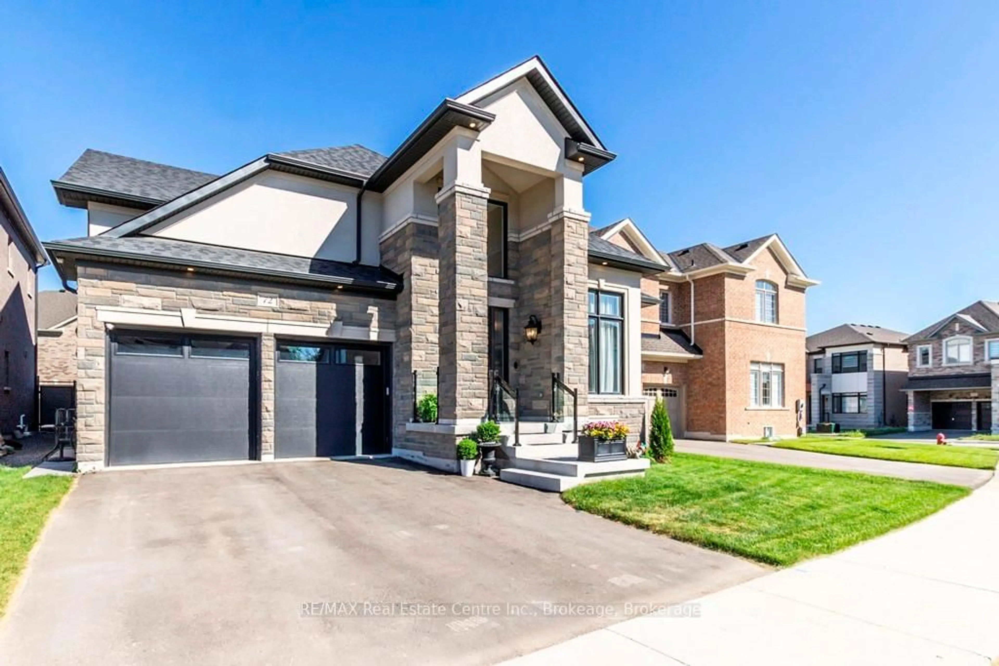 Home with brick exterior material, street for 72 Pond View Gate, Hamilton Ontario L9B 2A1