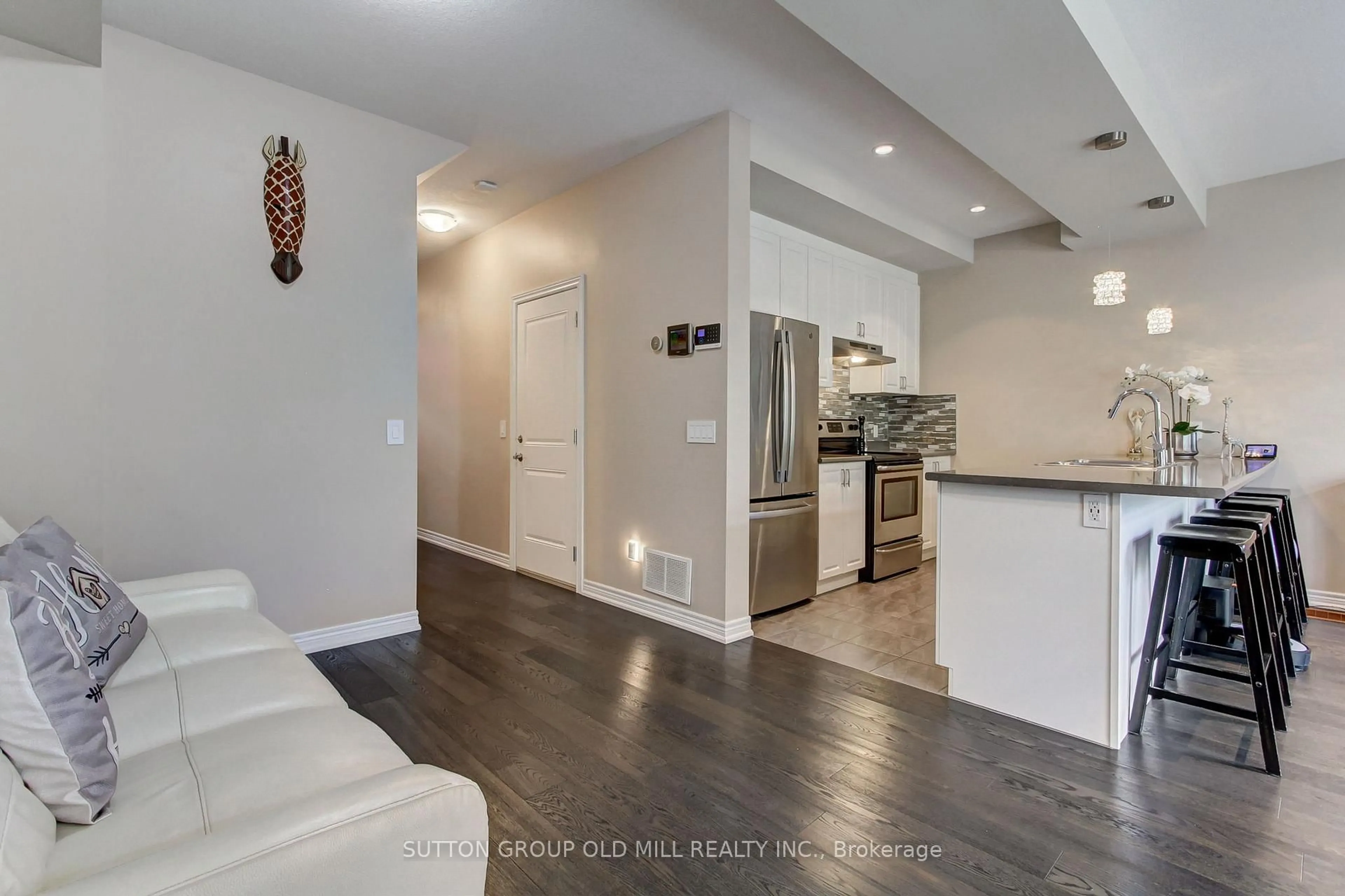 Open concept kitchen, unknown for 53 Southshore Cres, Hamilton Ontario L8E 0J3