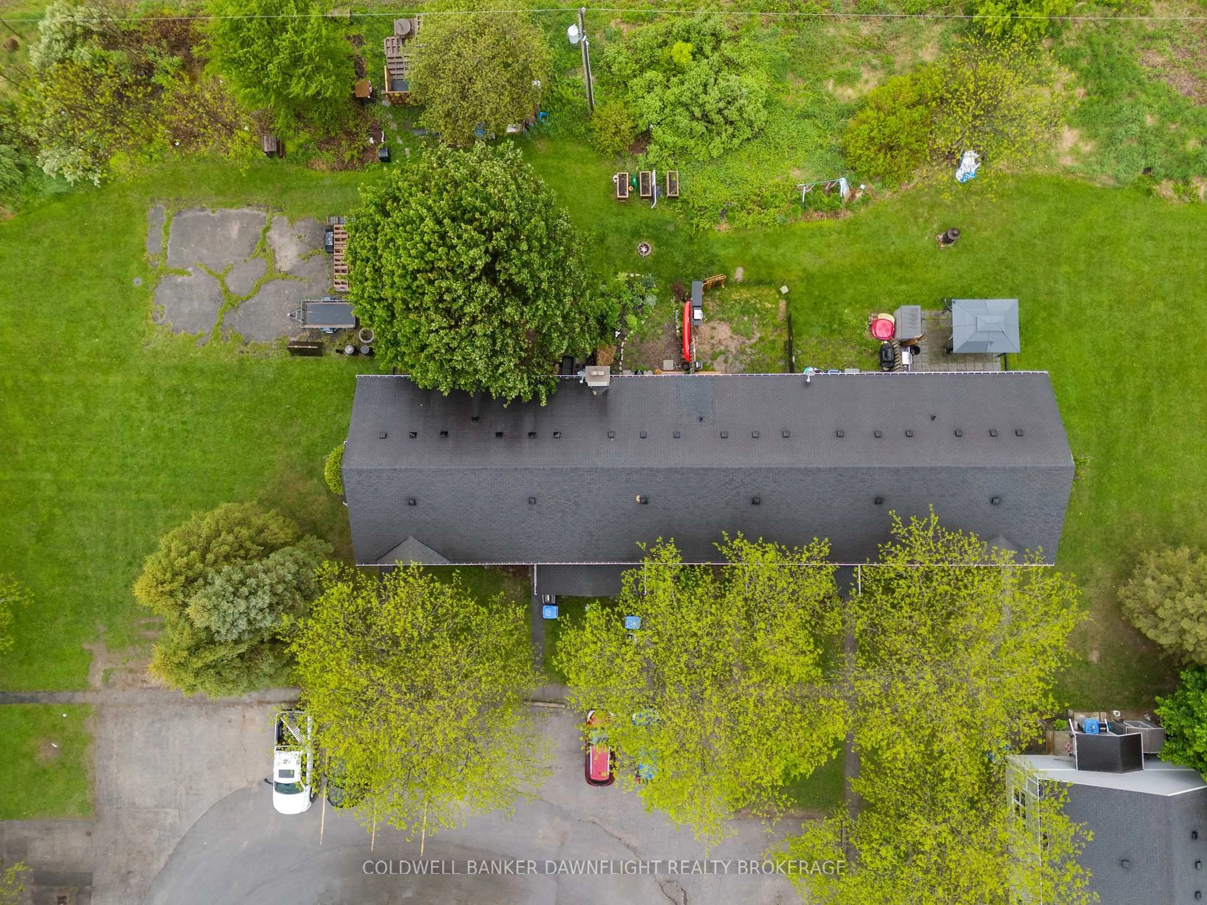 A pic from outside/outdoor area/front of a property/back of a property/a pic from drone, street for 31 St Charles Pl #31, Huron East Ontario N0M 1L0