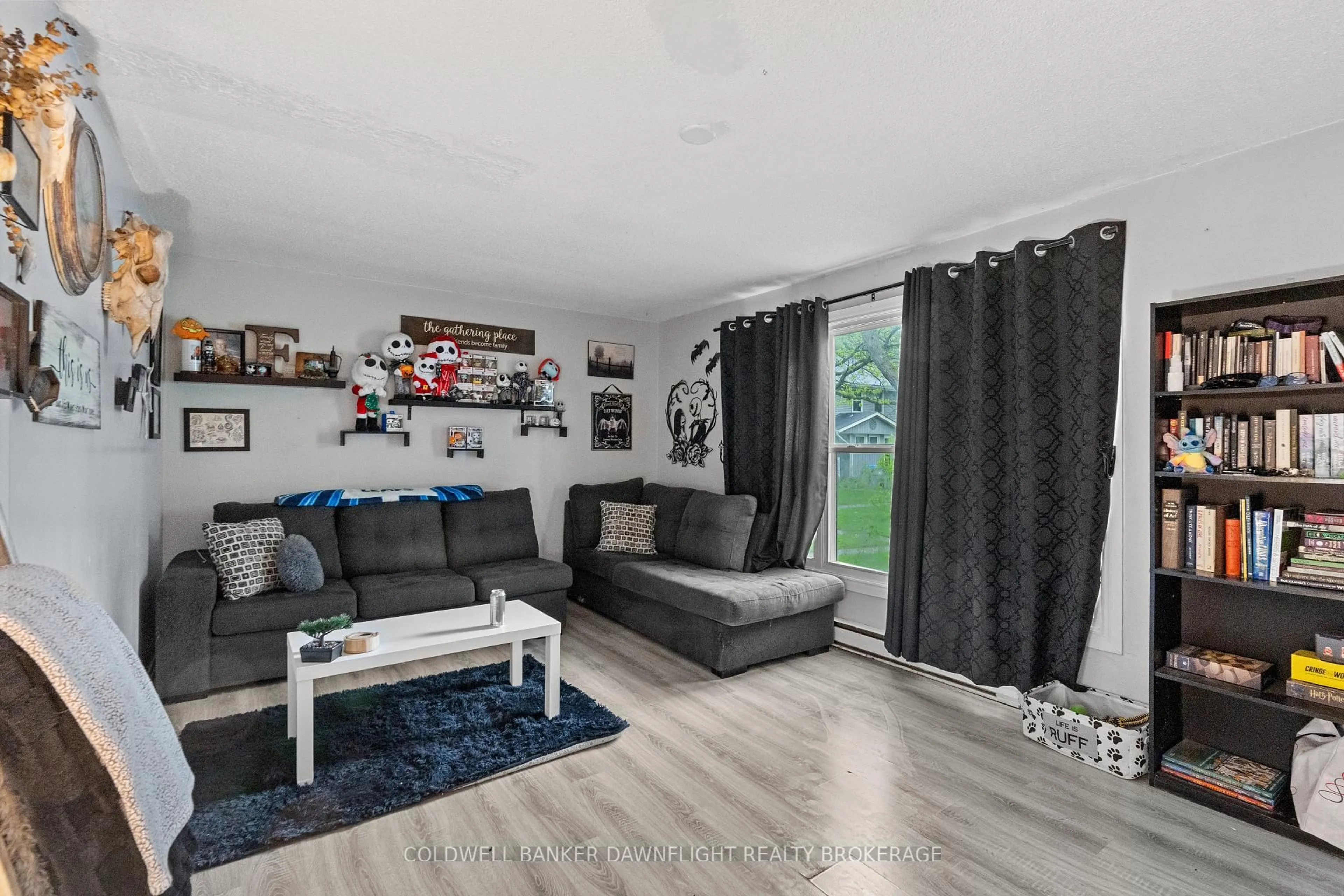 Living room with furniture, unknown for 31 St Charles Pl #31, Huron East Ontario N0M 1L0
