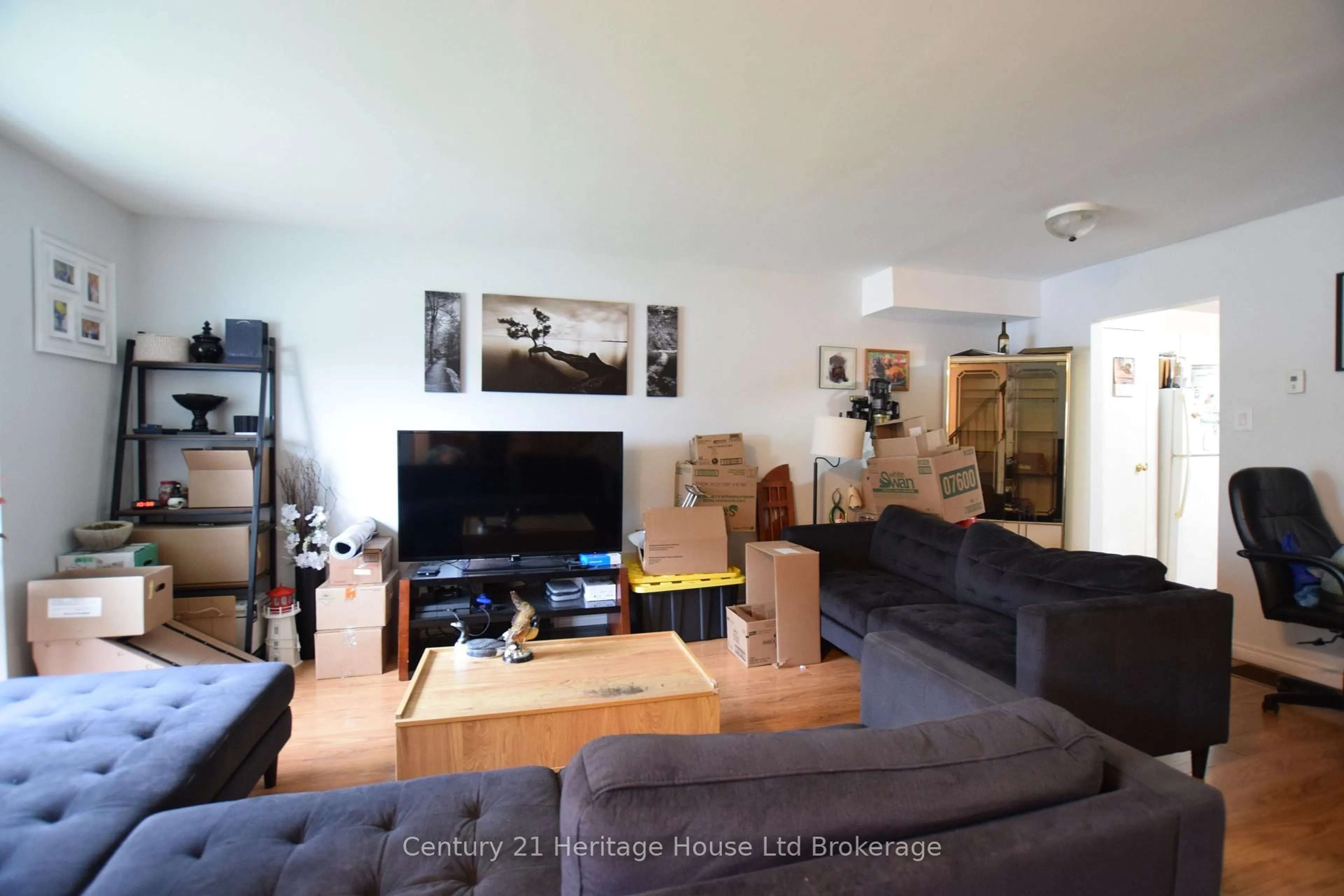 Living room with furniture, unknown for 1193 Nellis St #6, Woodstock Ontario N4T 1N5