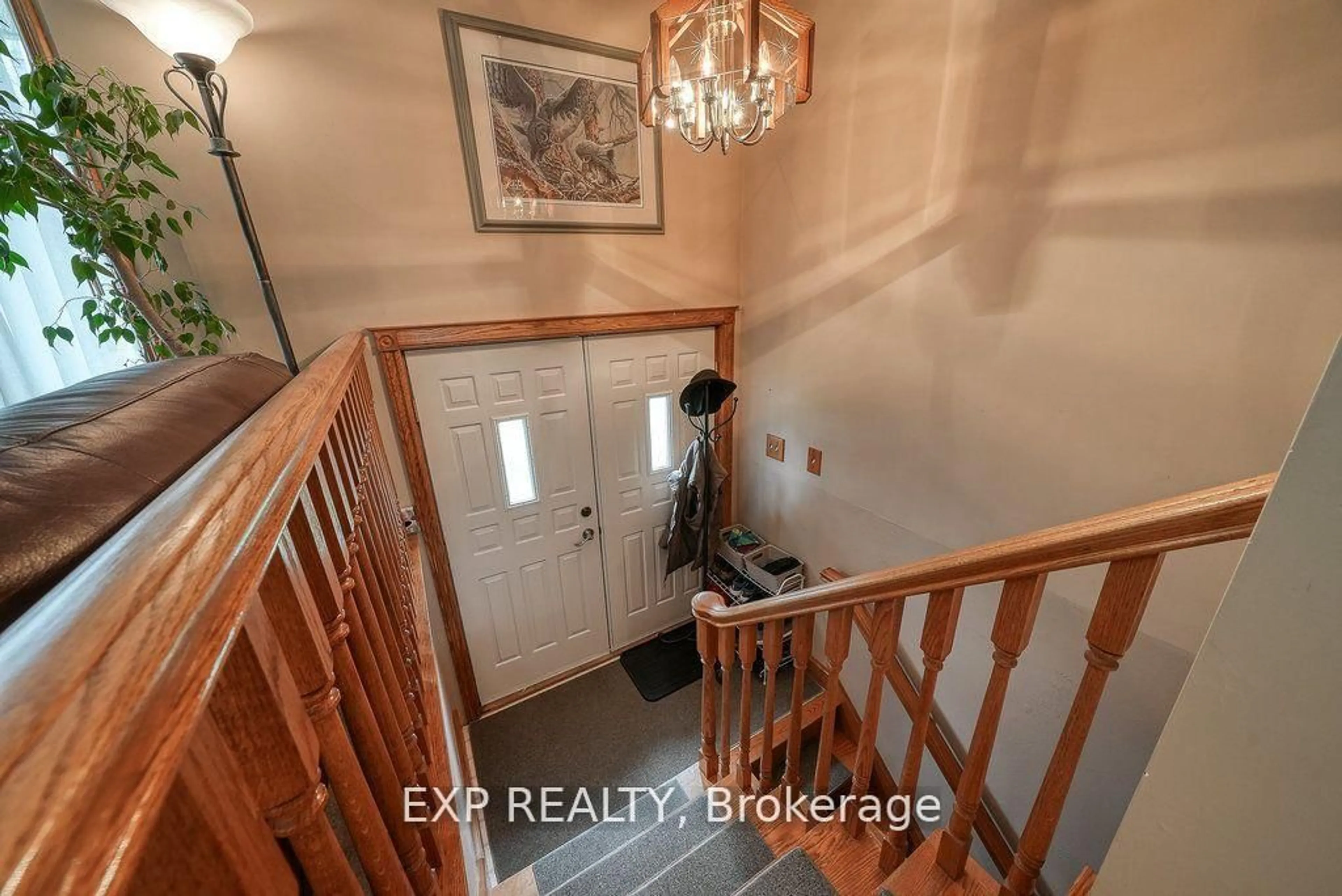 Indoor entryway for 68 Thompson Pl, East Zorra-Tavistock Ontario N0J 1M0