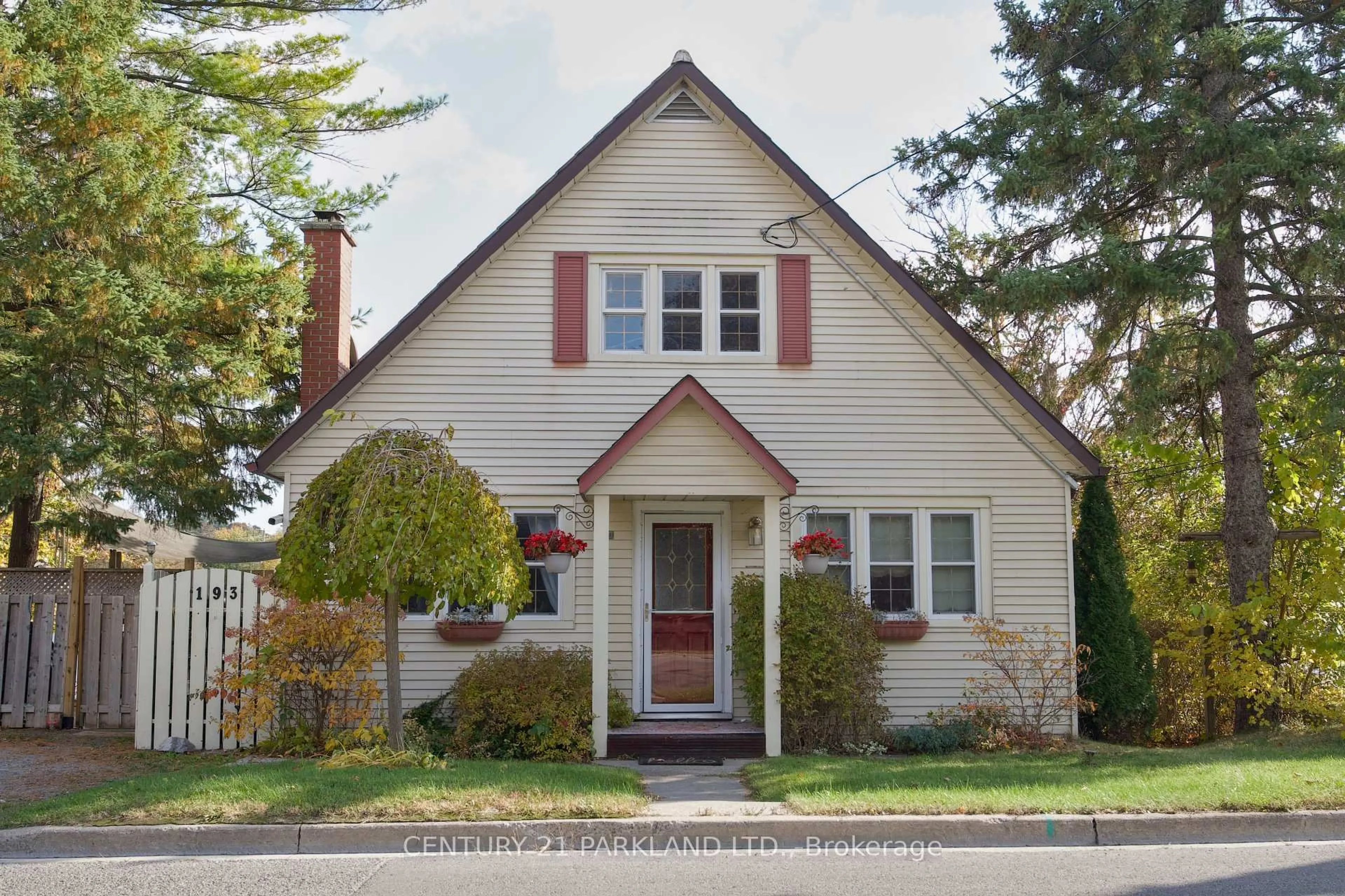 Home with vinyl exterior material, street for 193 Queen St, Trent Hills Ontario K0L 1L0