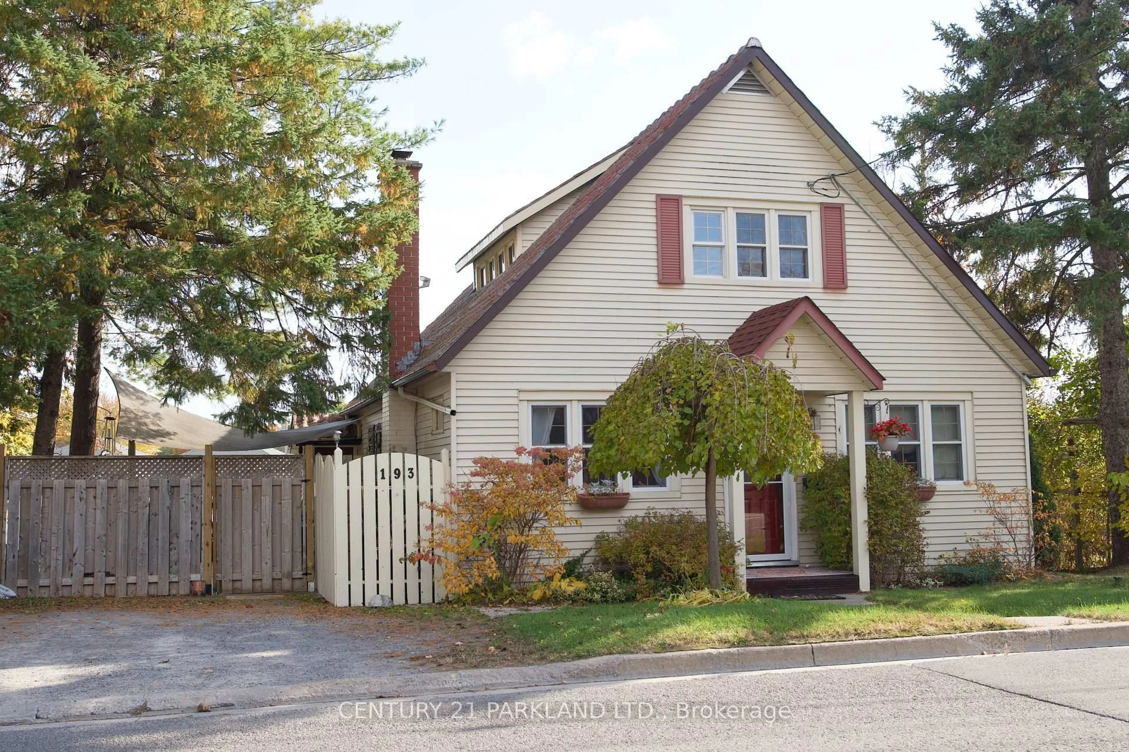 Home with vinyl exterior material, street for 193 Queen St, Trent Hills Ontario K0L 1L0