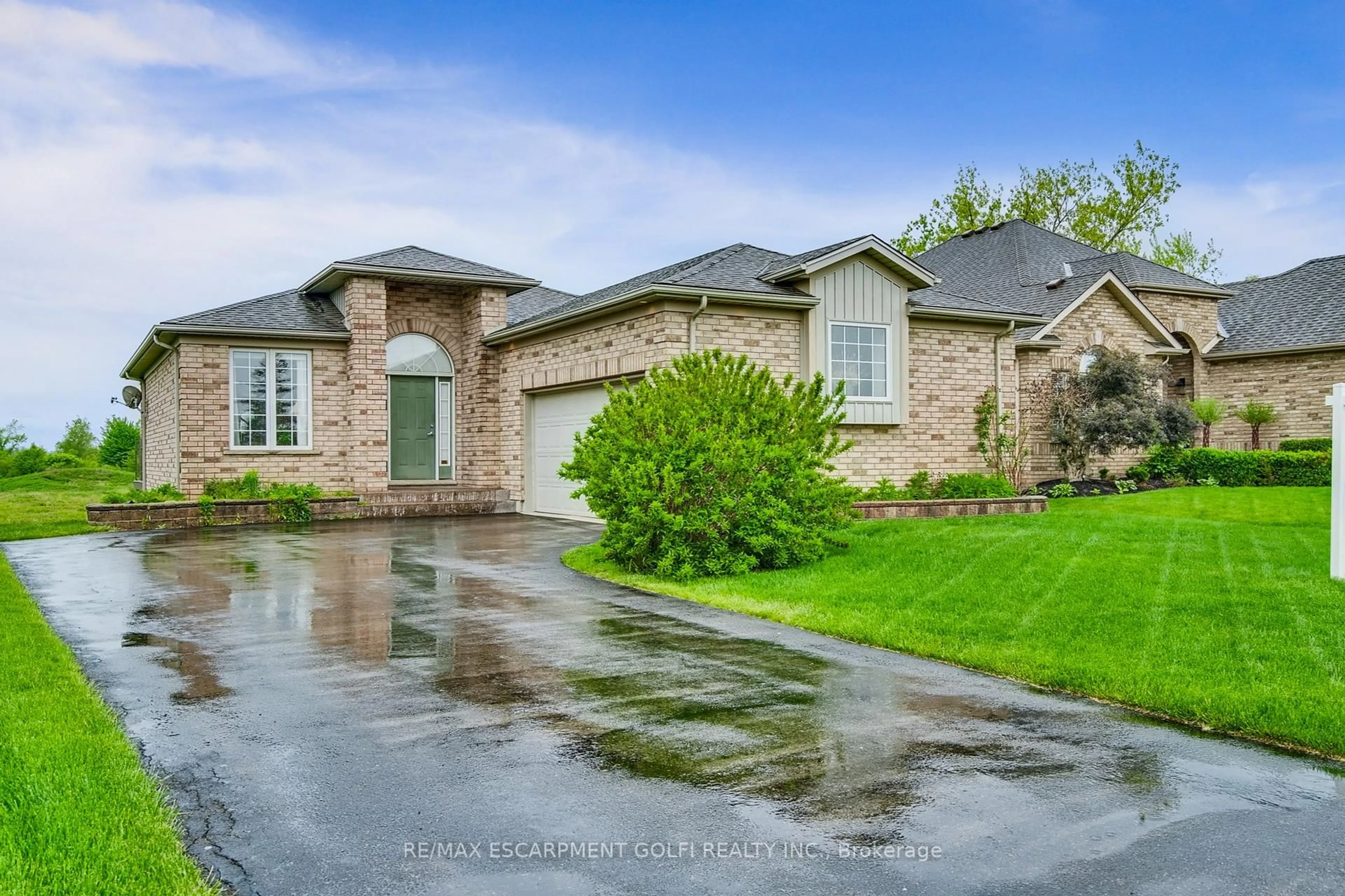 Home with brick exterior material, street for 15 Old Course Tr, Welland Ontario L3B 6G8