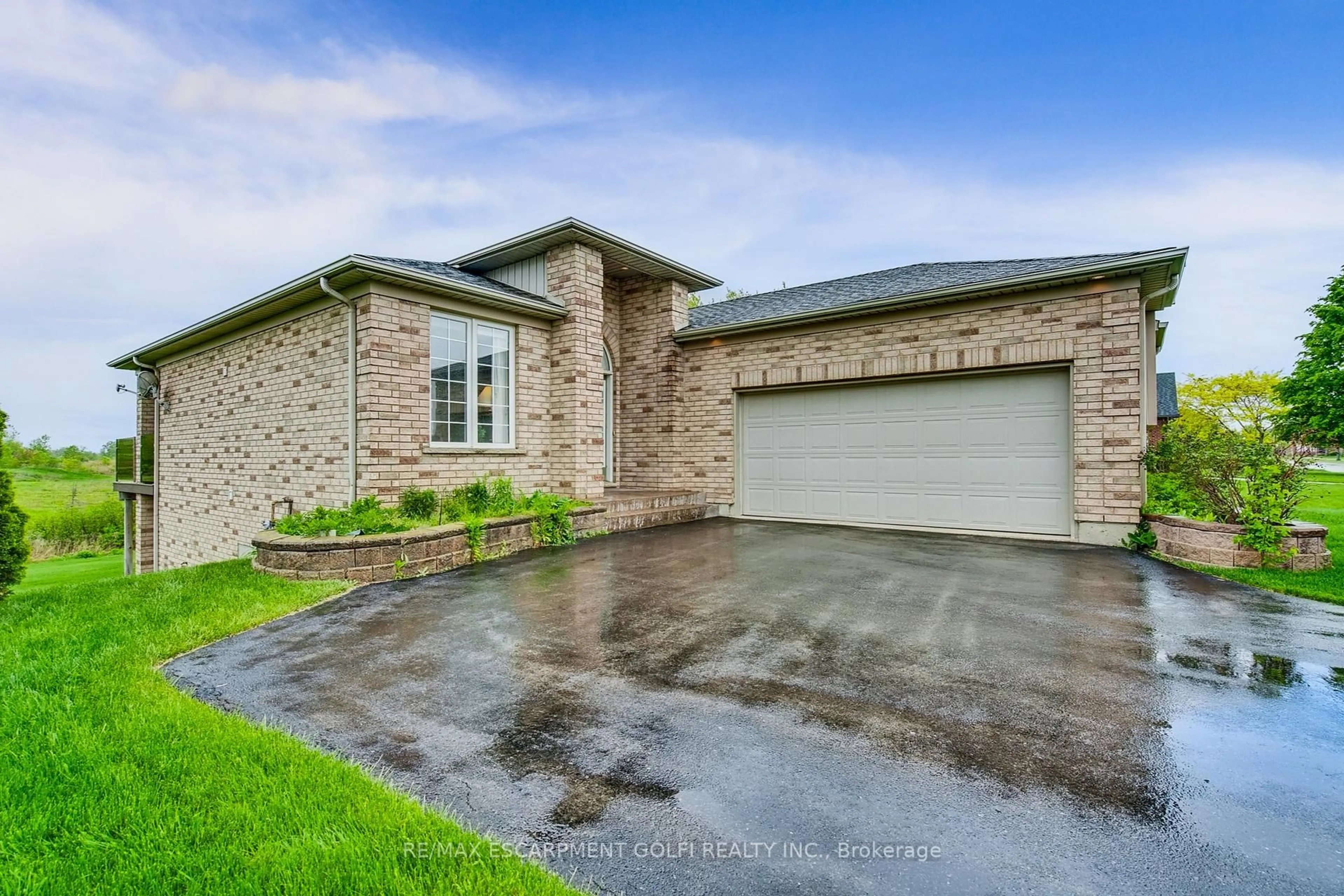 Home with brick exterior material, street for 15 Old Course Tr, Welland Ontario L3B 6G8