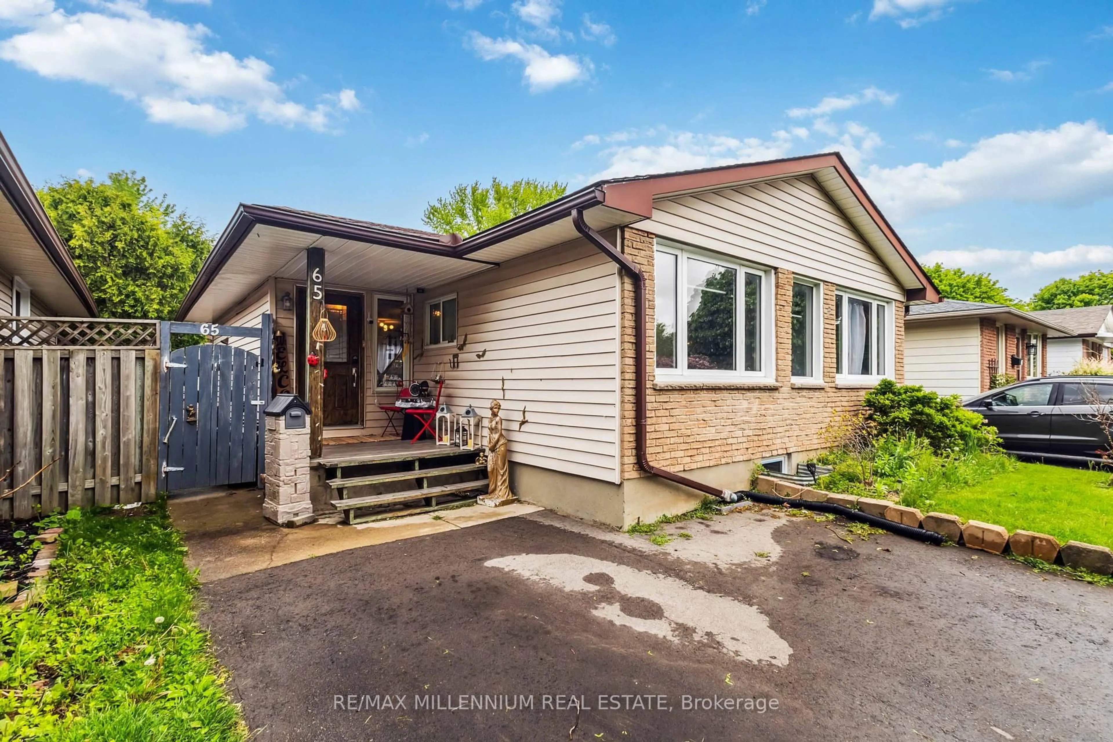 A pic from outside/outdoor area/front of a property/back of a property/a pic from drone, street for 65 Fennell Cres, London South Ontario N6E 2E2