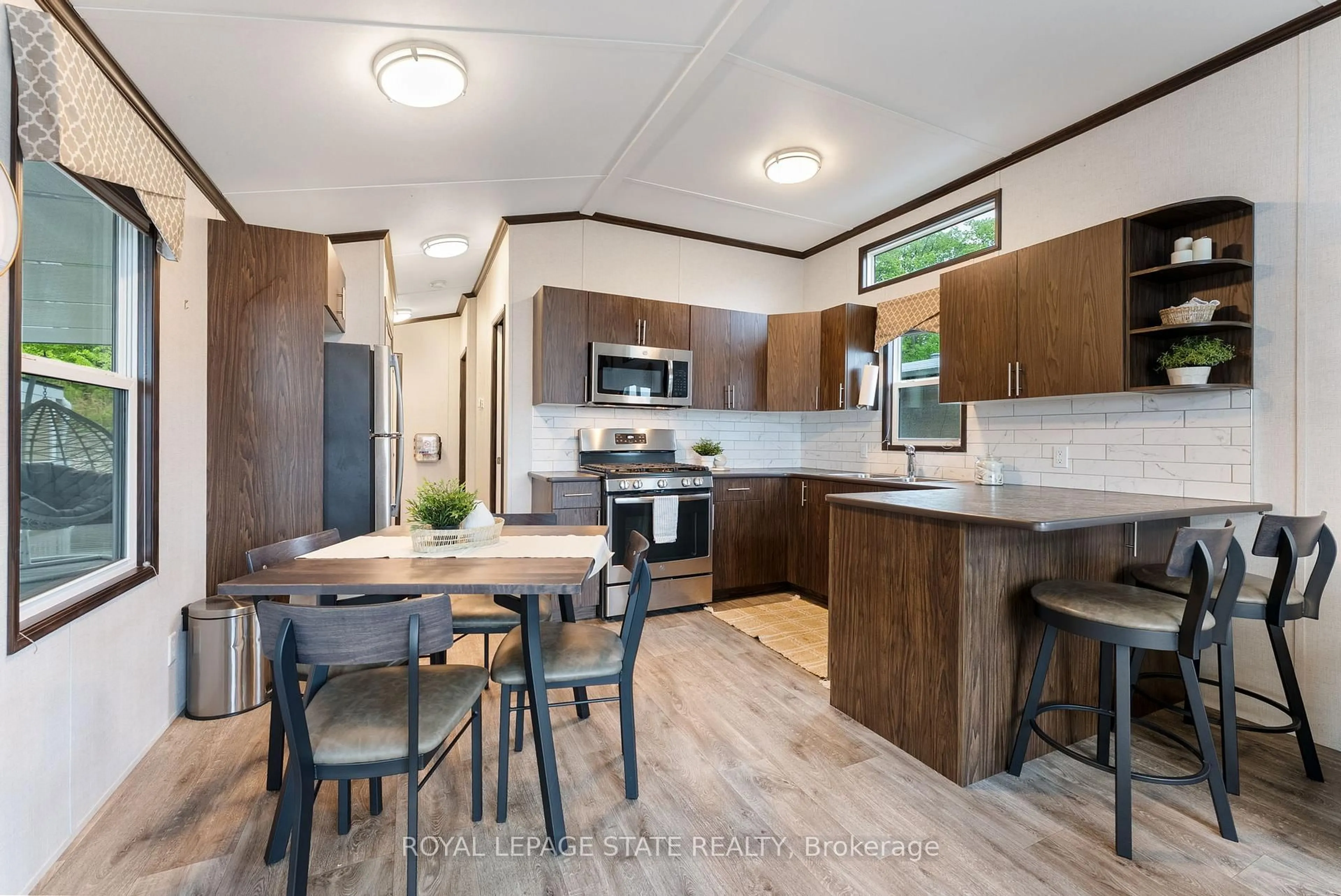 Open concept kitchen, unknown for 490 Empire Rd #213, Port Colborne Ontario L0S 1R0