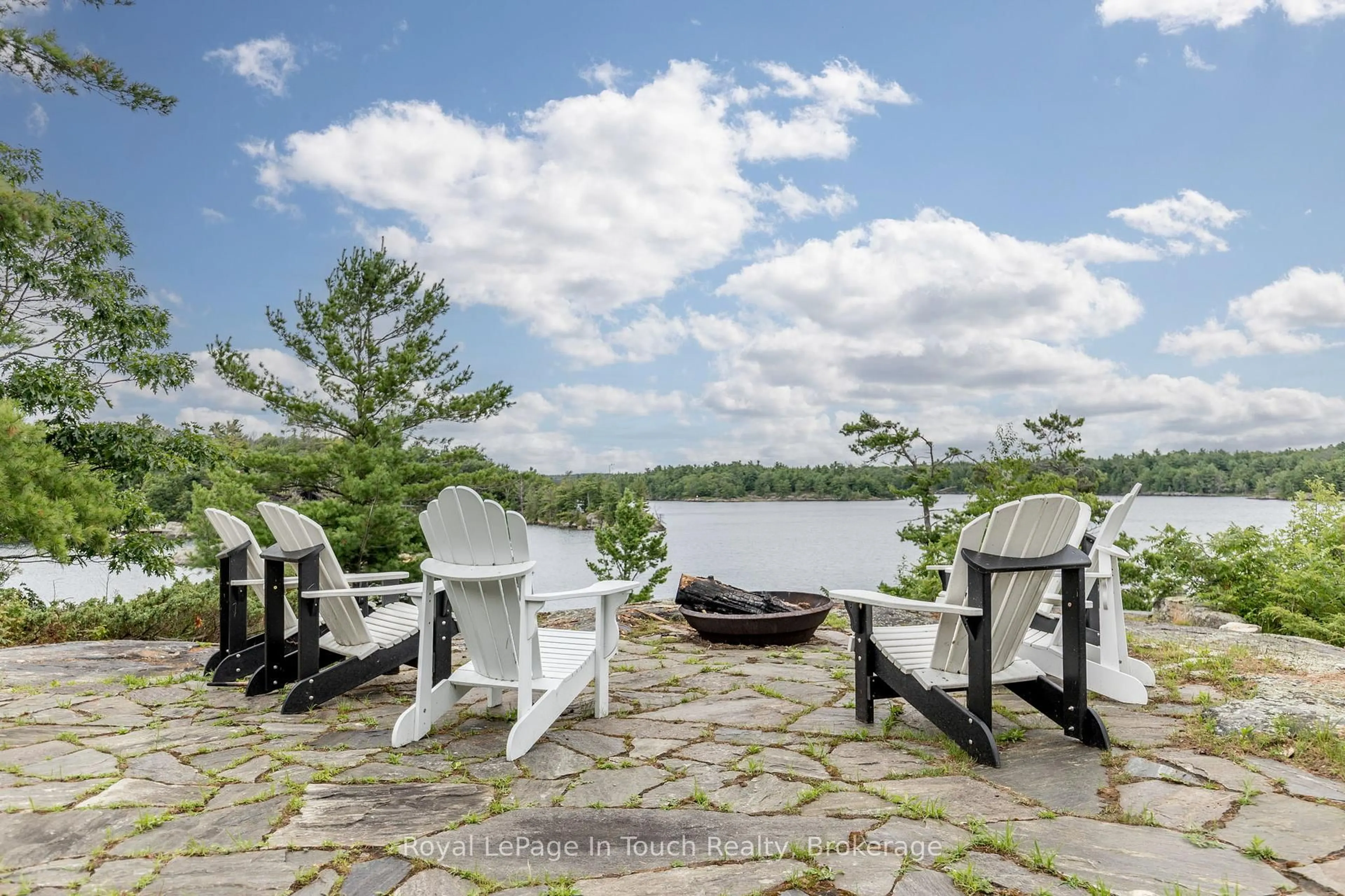 Patio, water/lake/river/ocean view for B686-8 DERBYSHIRE Island N/A, The Archipelago Ontario P2A 1T4