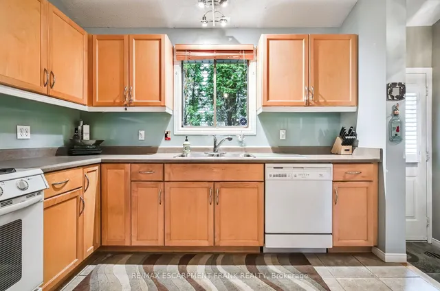 Additional property image - 123 Braithwaite Ave