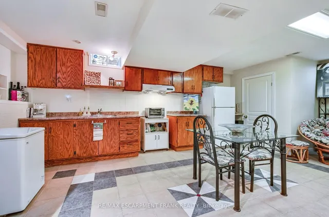 Additional property image - 123 Braithwaite Ave