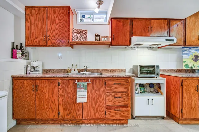 Additional property image - 123 Braithwaite Ave