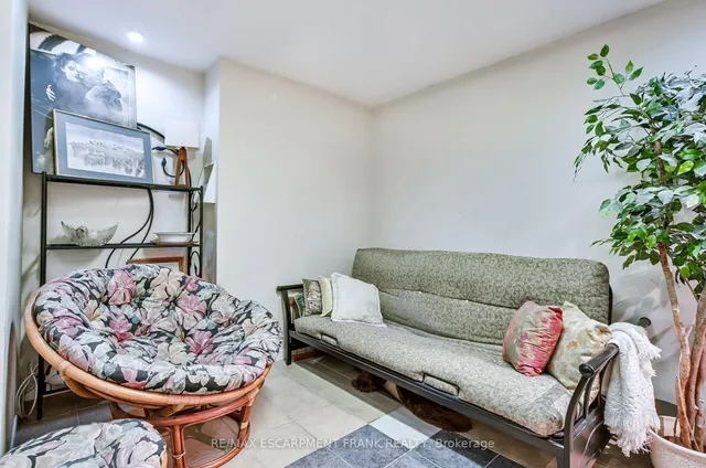 Additional property image - 123 Braithwaite Ave