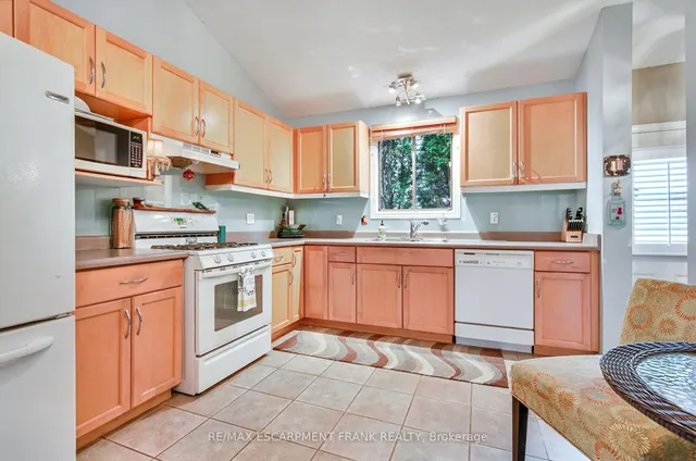 Additional property image - 123 Braithwaite Ave