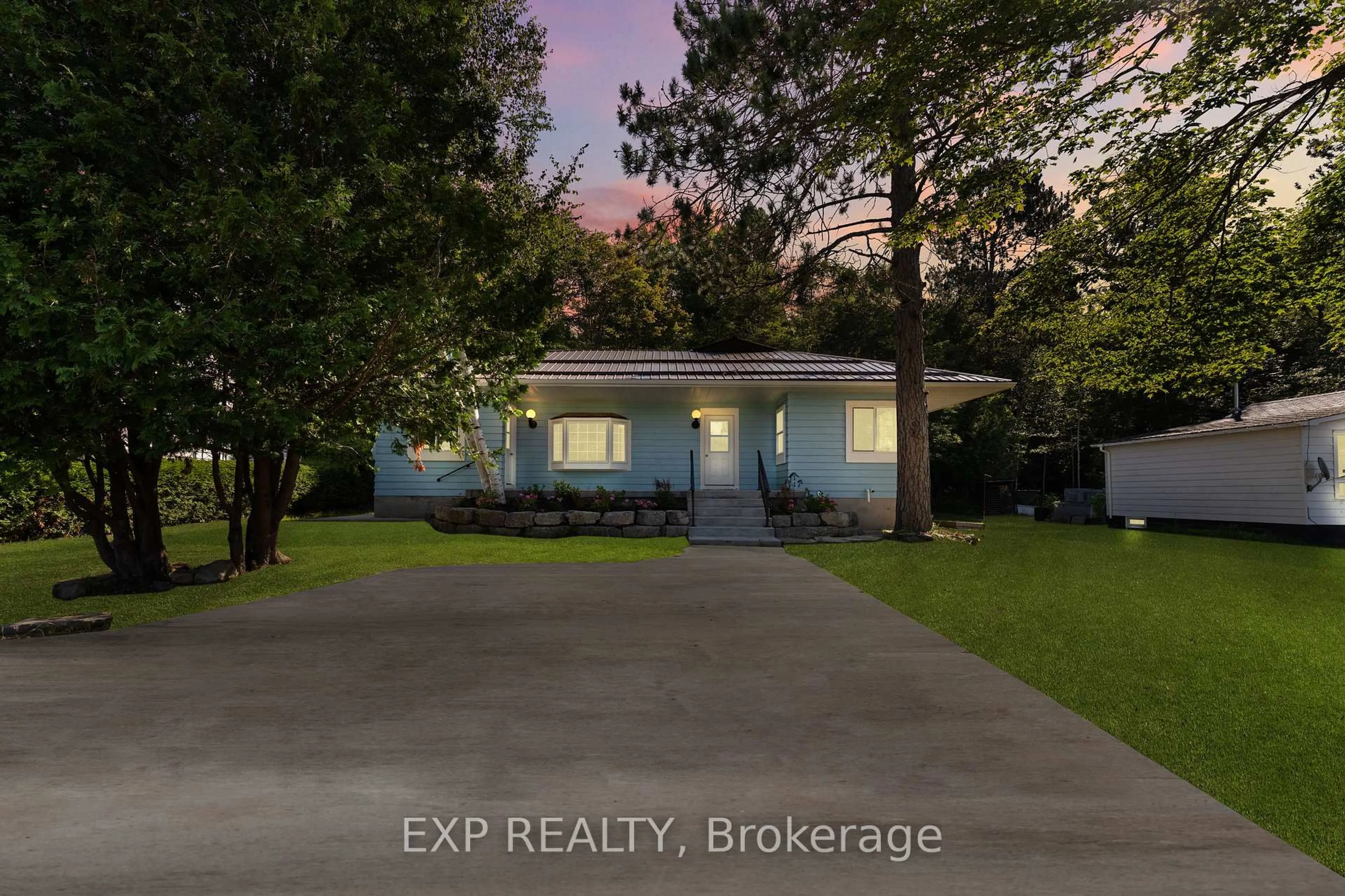 A pic from outside/outdoor area/front of a property/back of a property/a pic from drone, street for 371 John St, Barry's Bay Ontario K0J 1B0