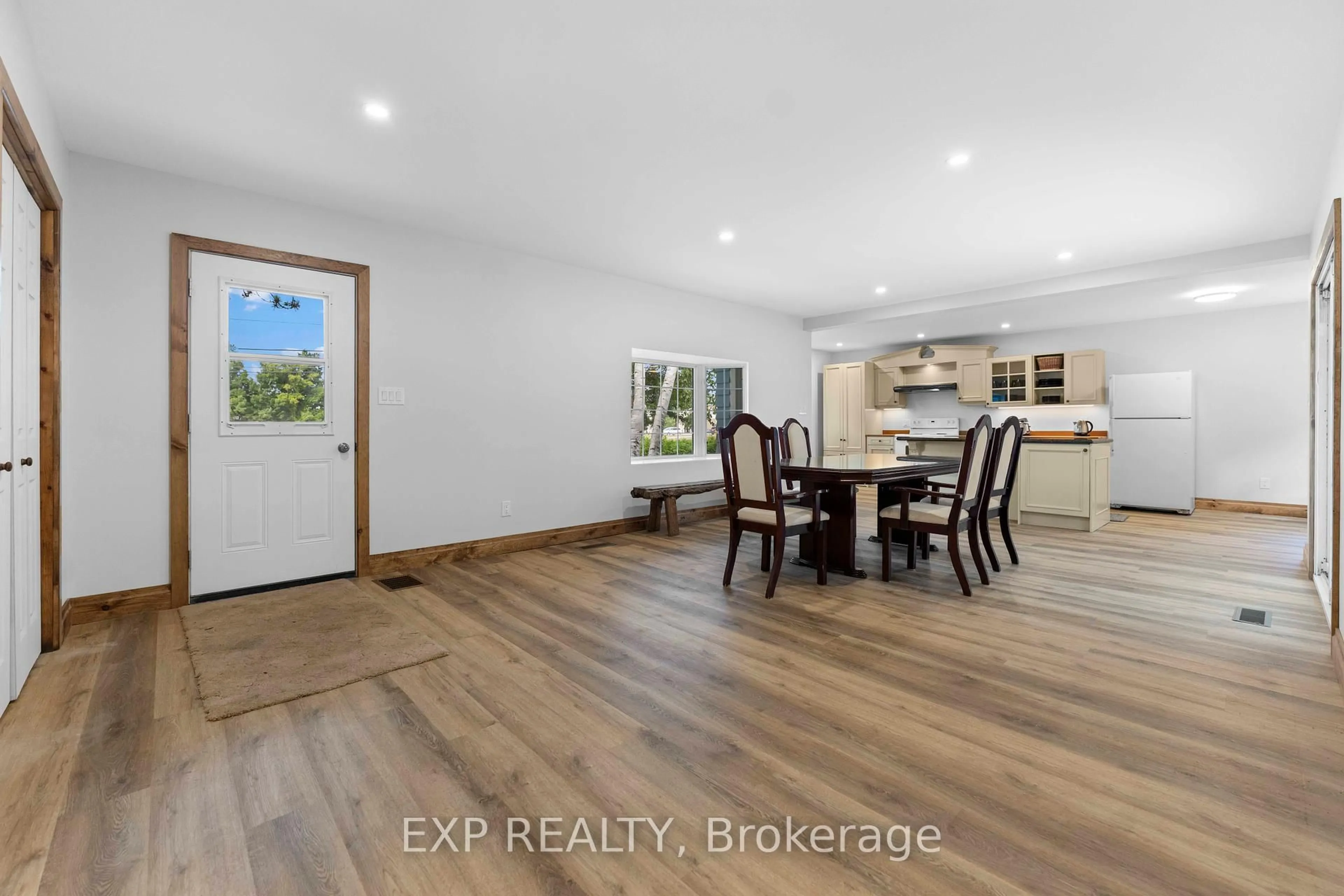 Open concept kitchen, wood/laminate floor for 371 John St, Barry's Bay Ontario K0J 1B0