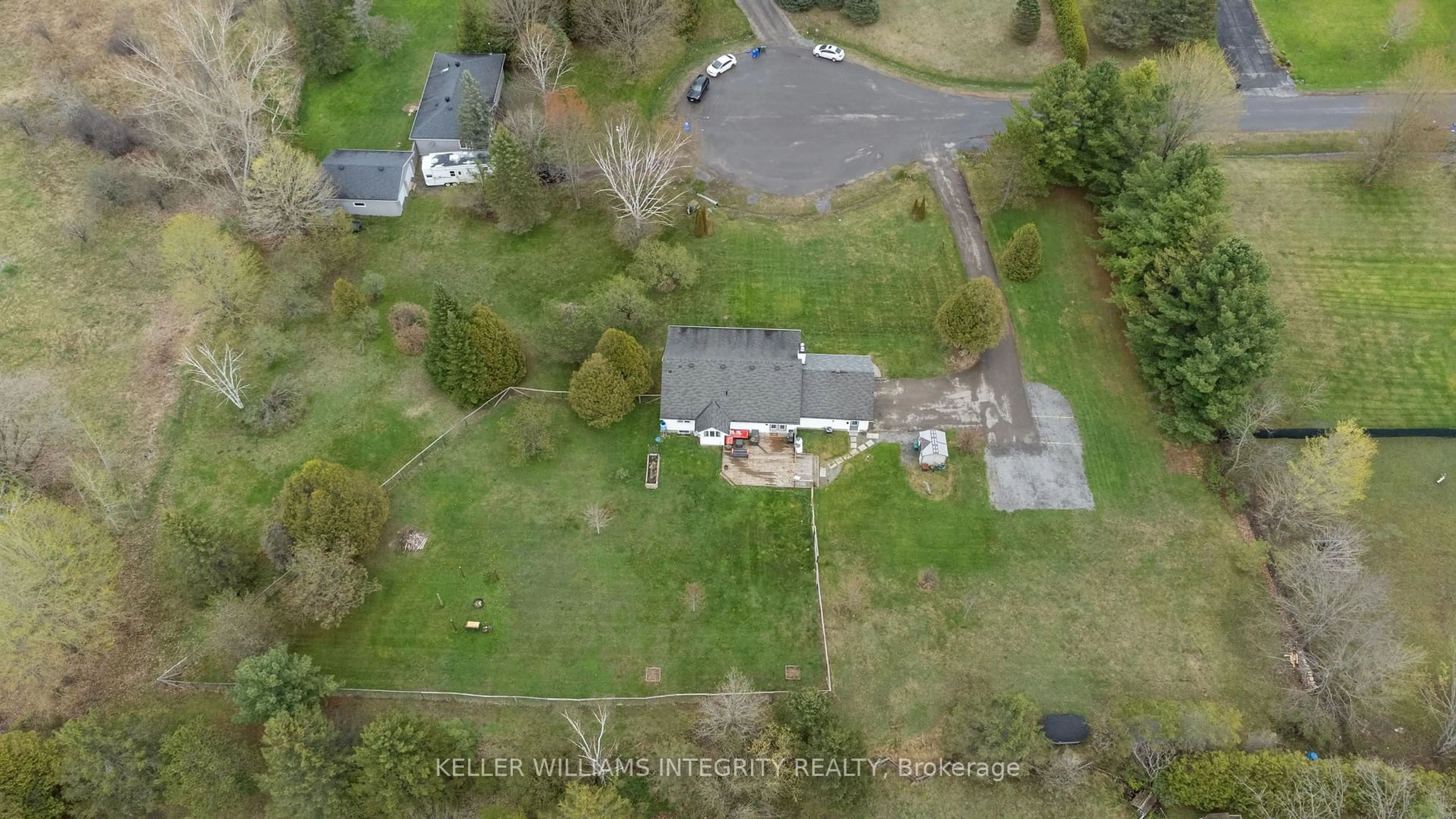A pic from outside/outdoor area/front of a property/back of a property/a pic from drone, street for 6 Aimee Lane, North Grenville Ontario K0G 1S0