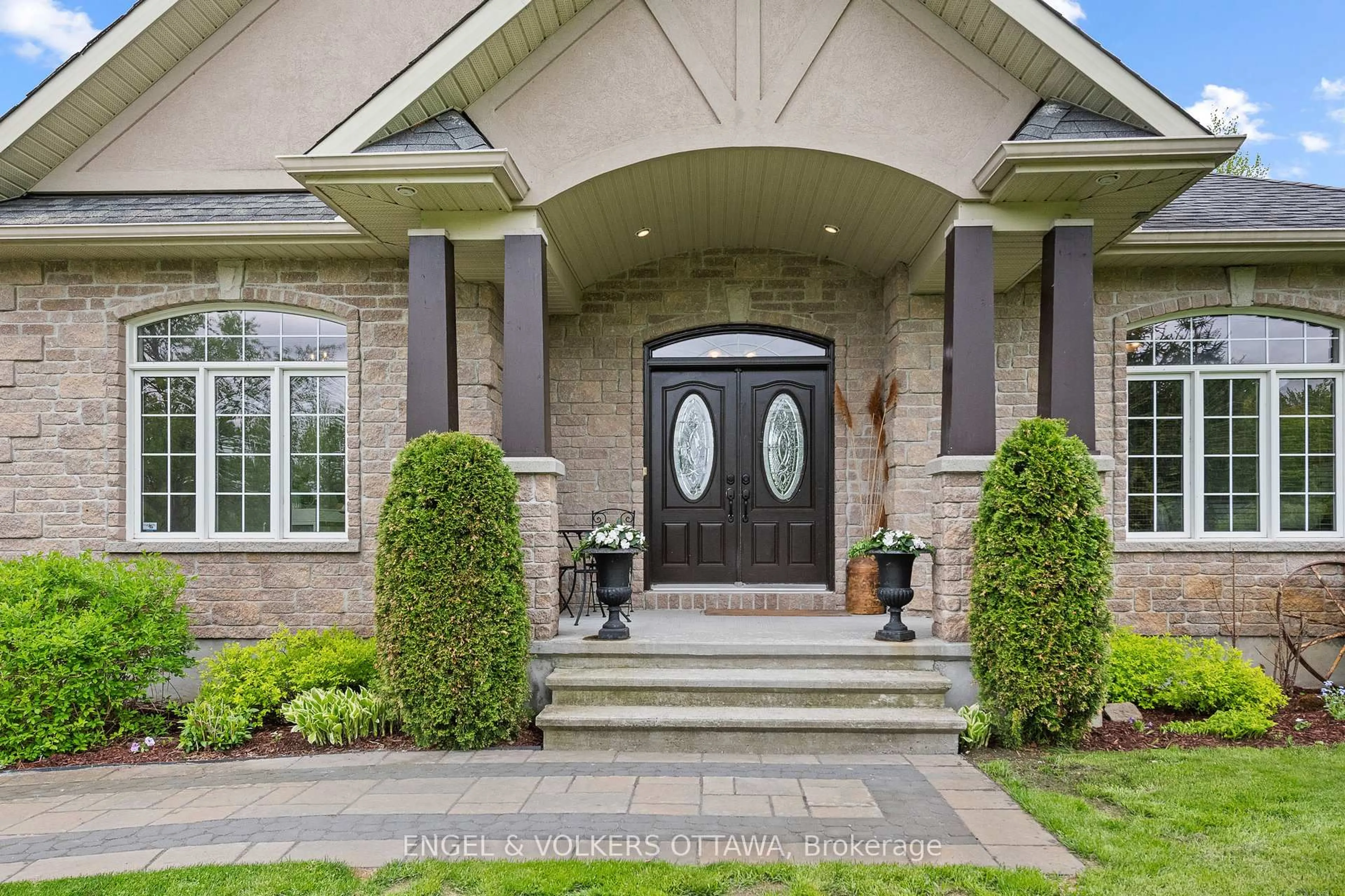 Unknown for 1468 Sandy Beach Crt, Ottawa Ontario K4P 0C2