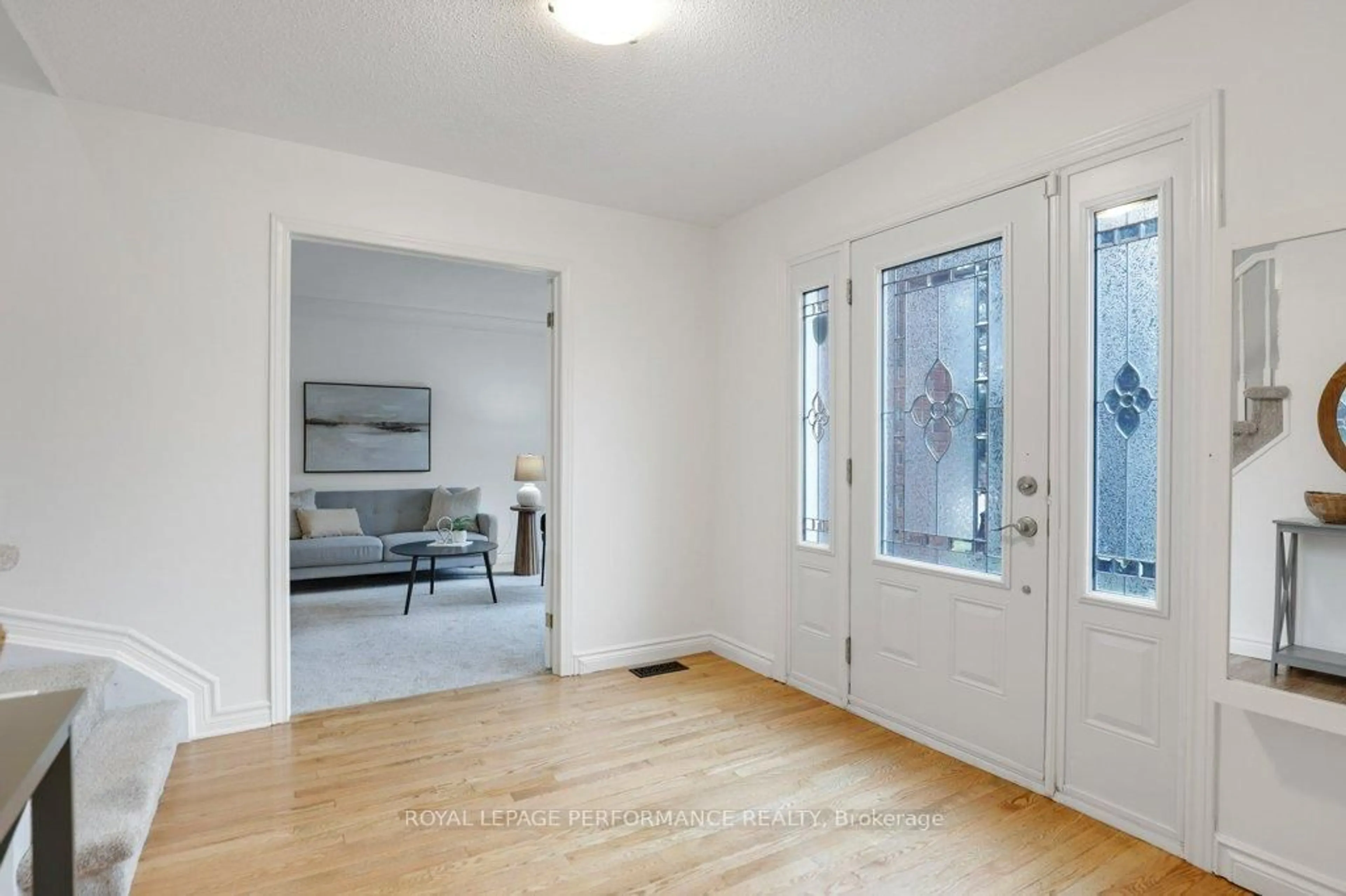 Indoor entryway for 1288 Plante Dr, Ottawa Ontario K1V 9G2