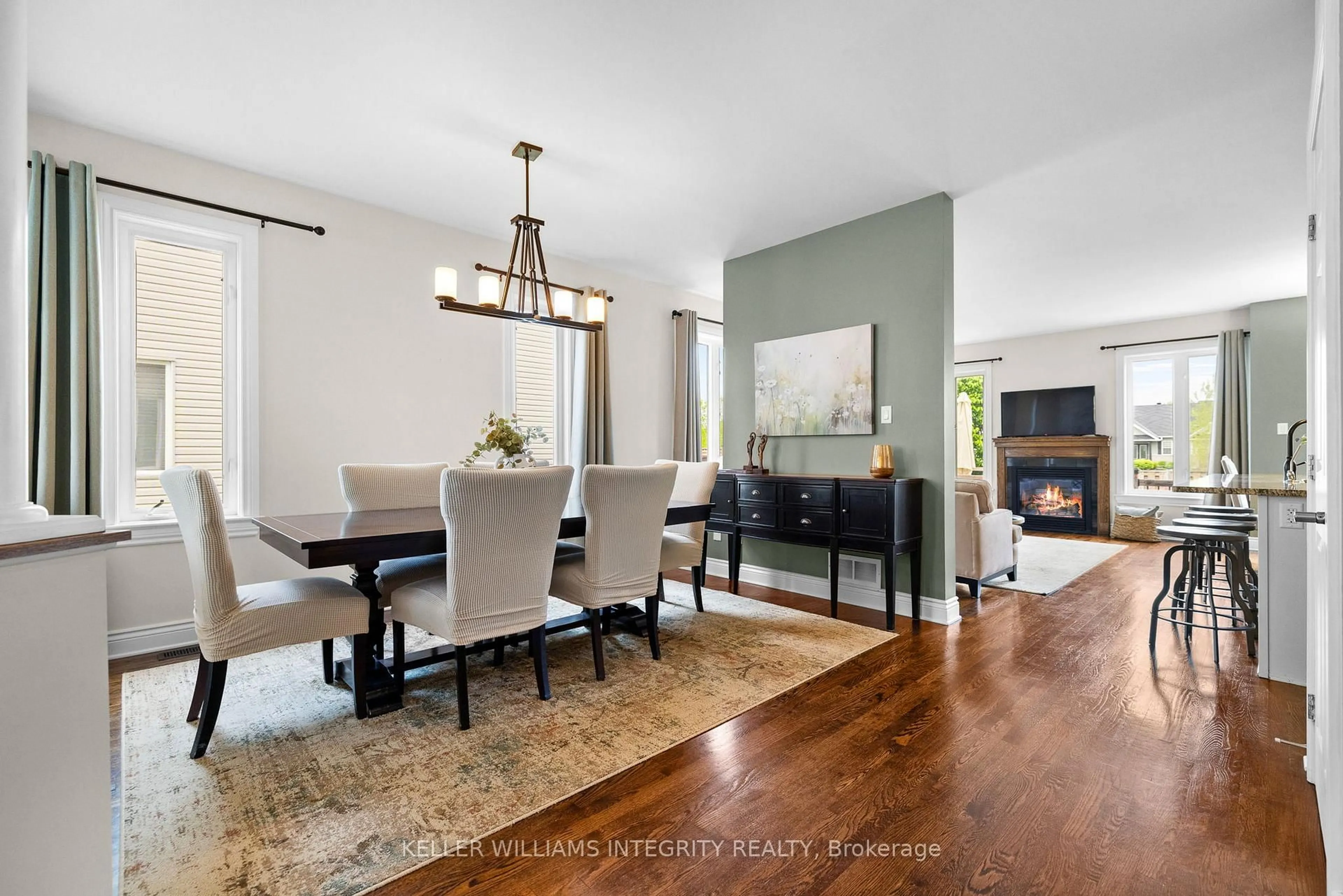 Dining room, wood/laminate floor for 6808 Breanna Cardill St, Greely Ontario K4P 0C3
