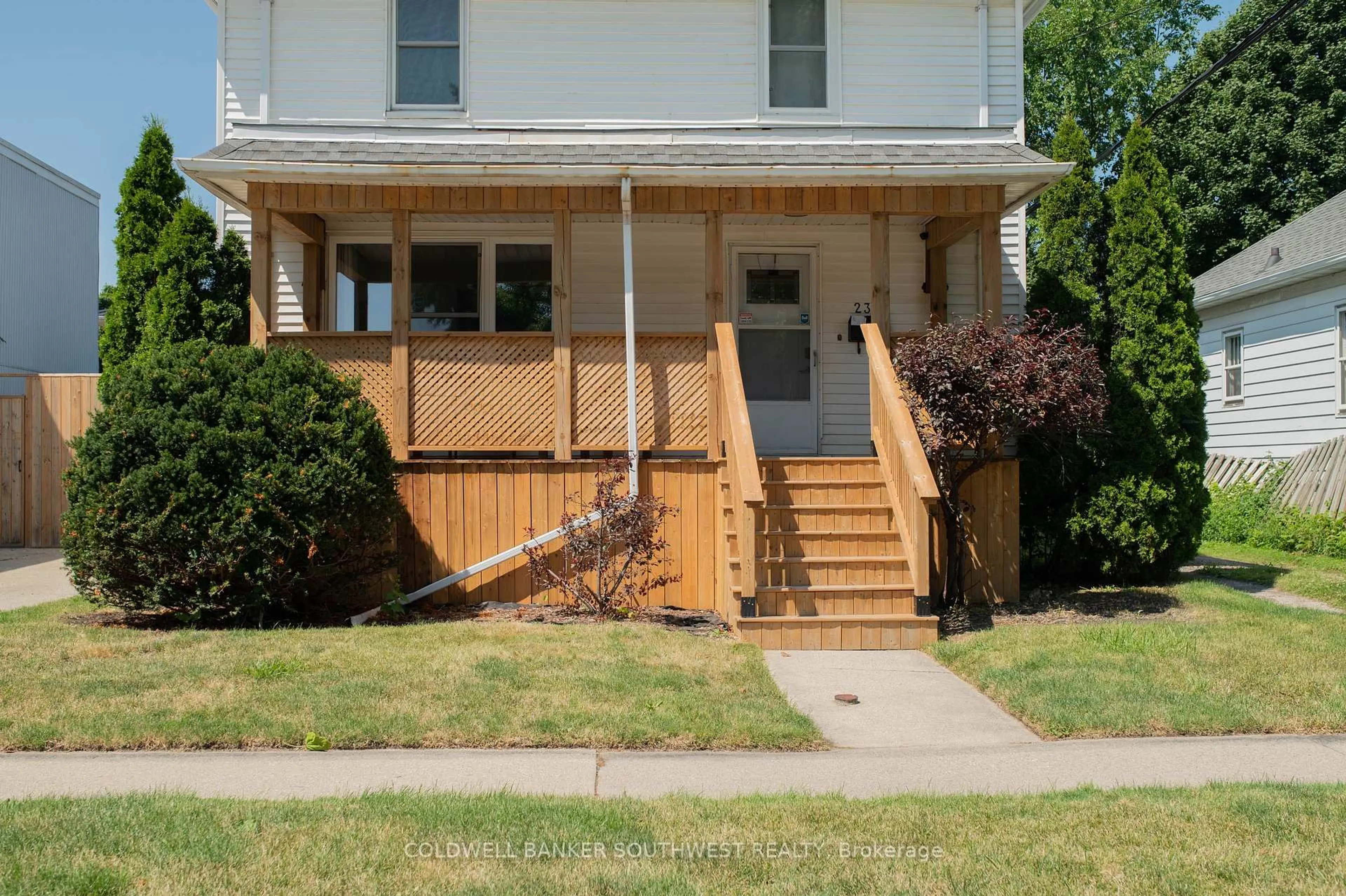 Unknown for 232 Davis St, Sarnia Ontario N7T 1B3