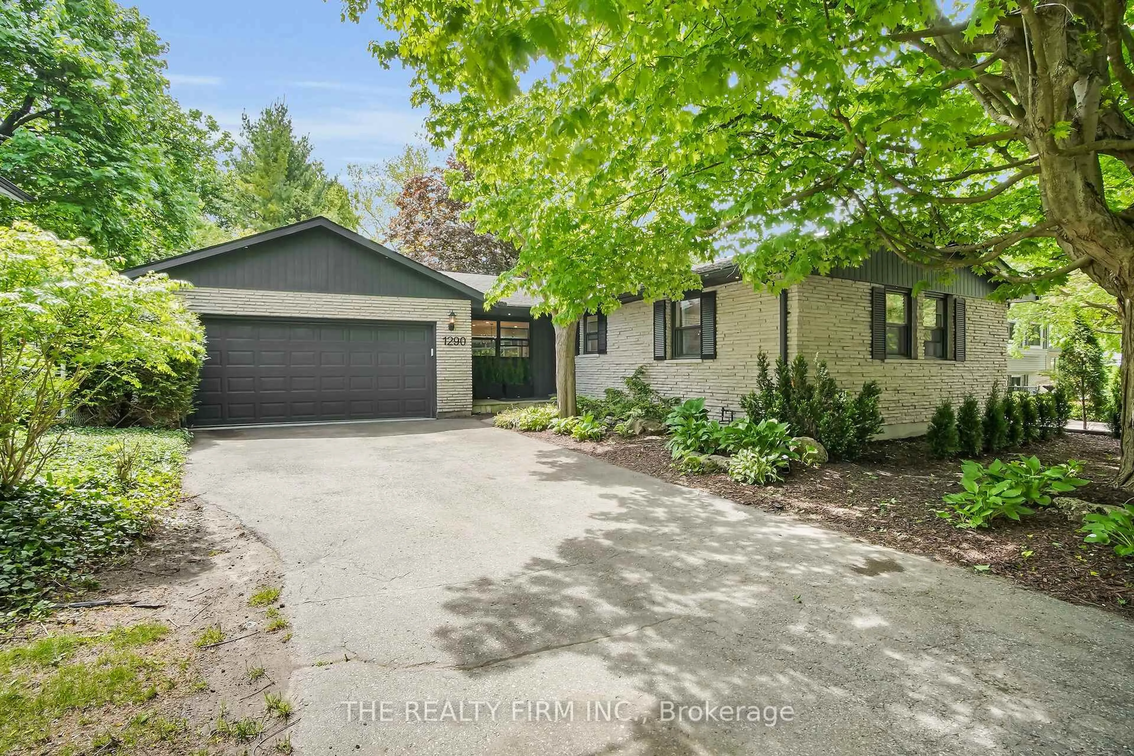 Unknown for 1290 Glenora Dr, London North Ontario N5X 1T5