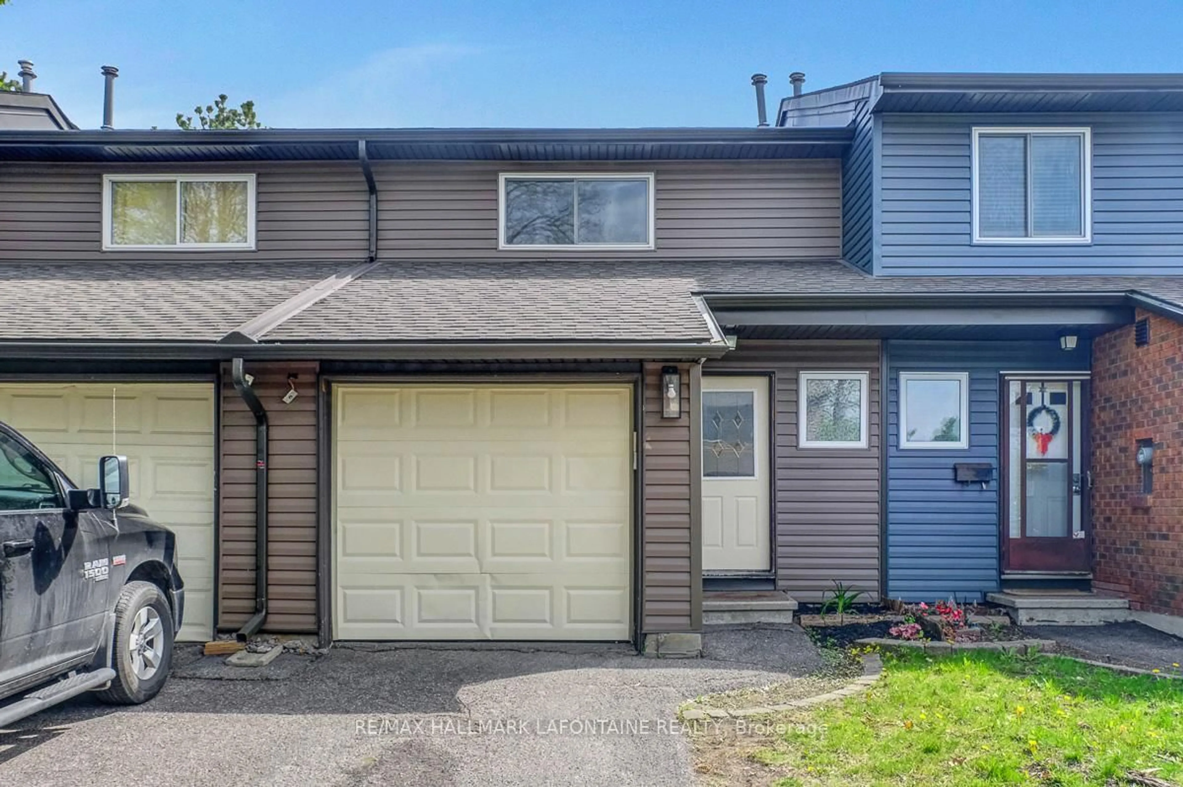 Home with vinyl exterior material, street for 6416 Mary Jane Cres #30, Ottawa Ontario K1C 3C3