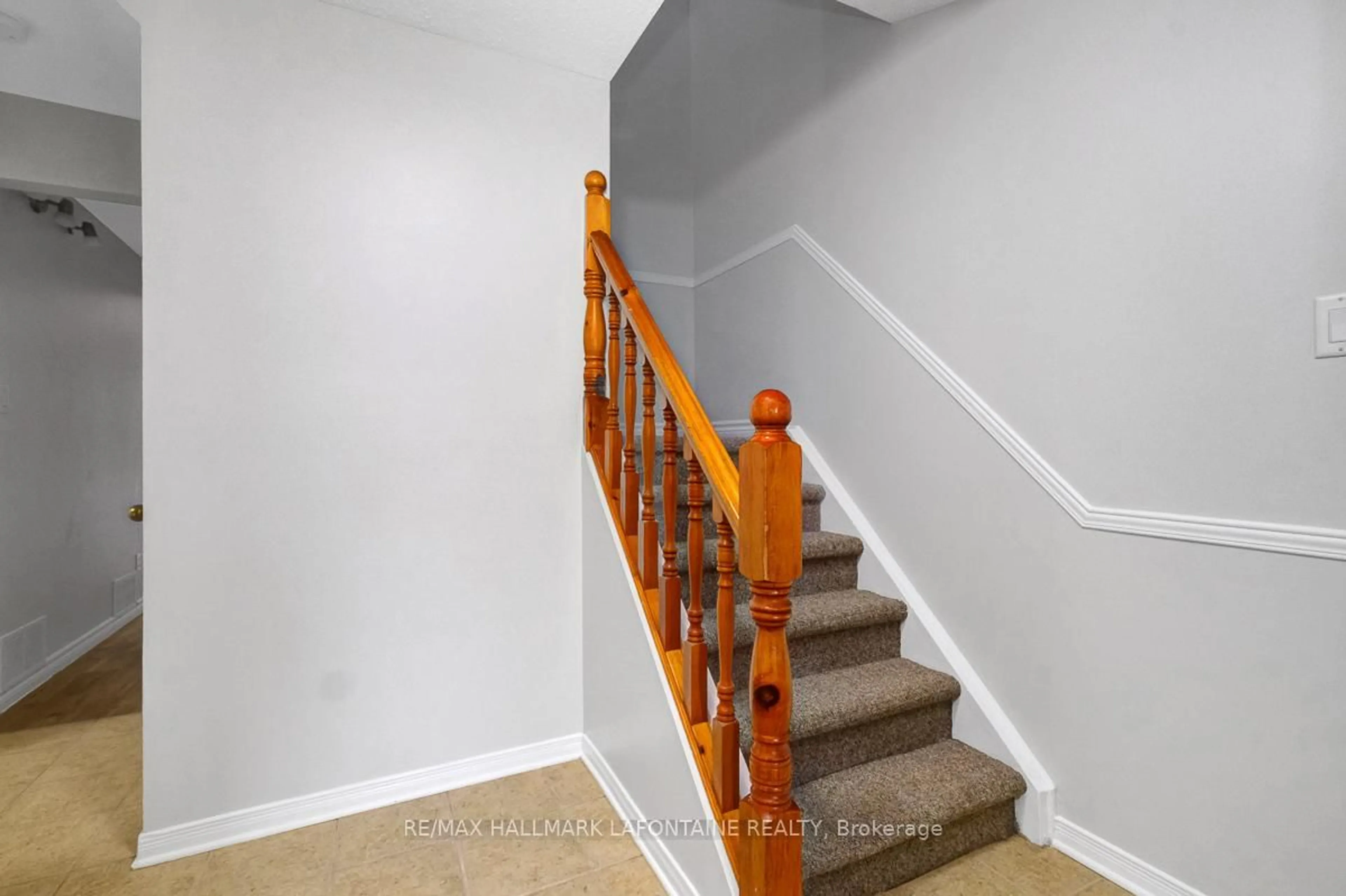 Stairs for 6416 Mary Jane Cres #30, Ottawa Ontario K1C 3C3