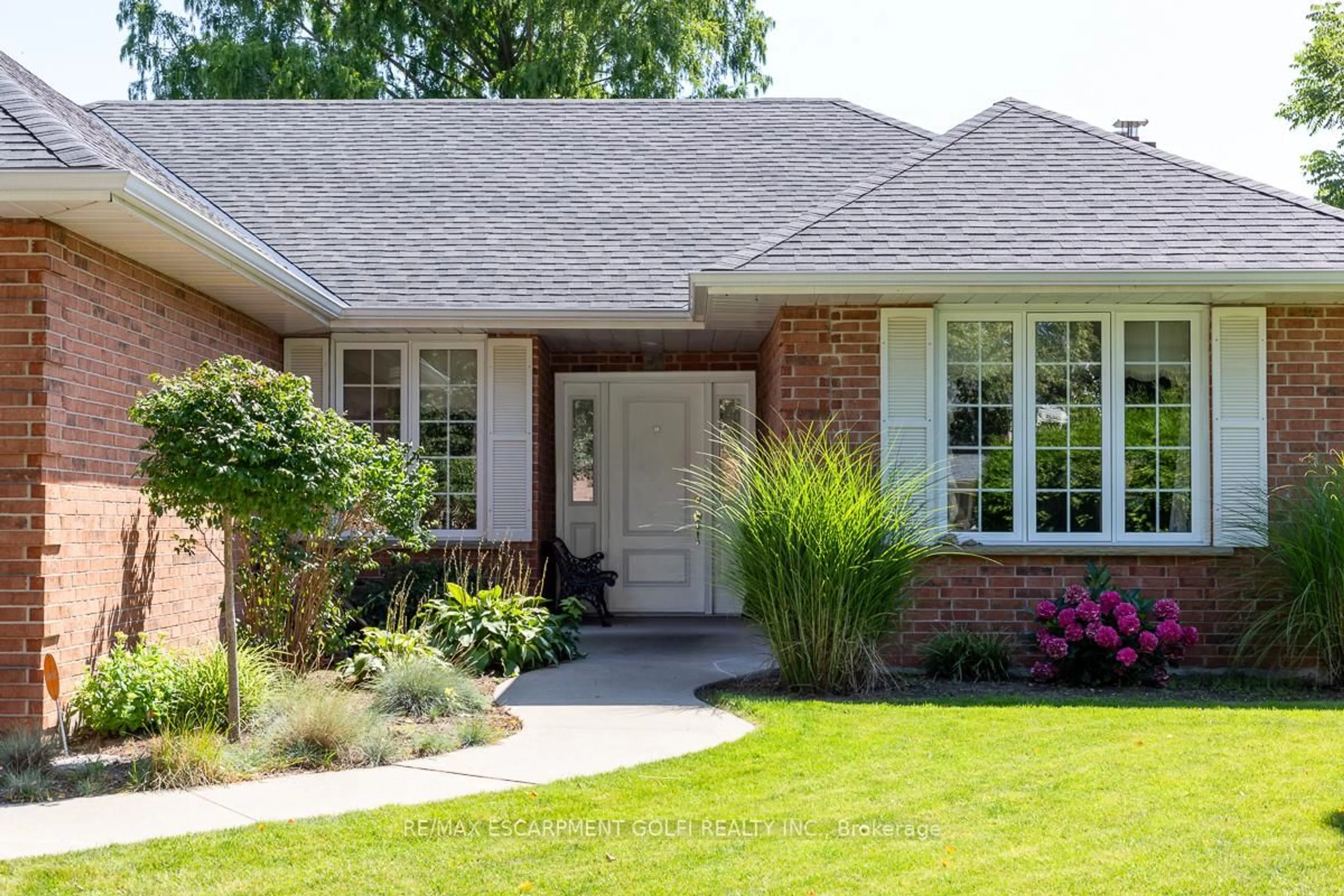 Home with brick exterior material, street for 47 Winter Way, Brantford Ontario N3T 6G4
