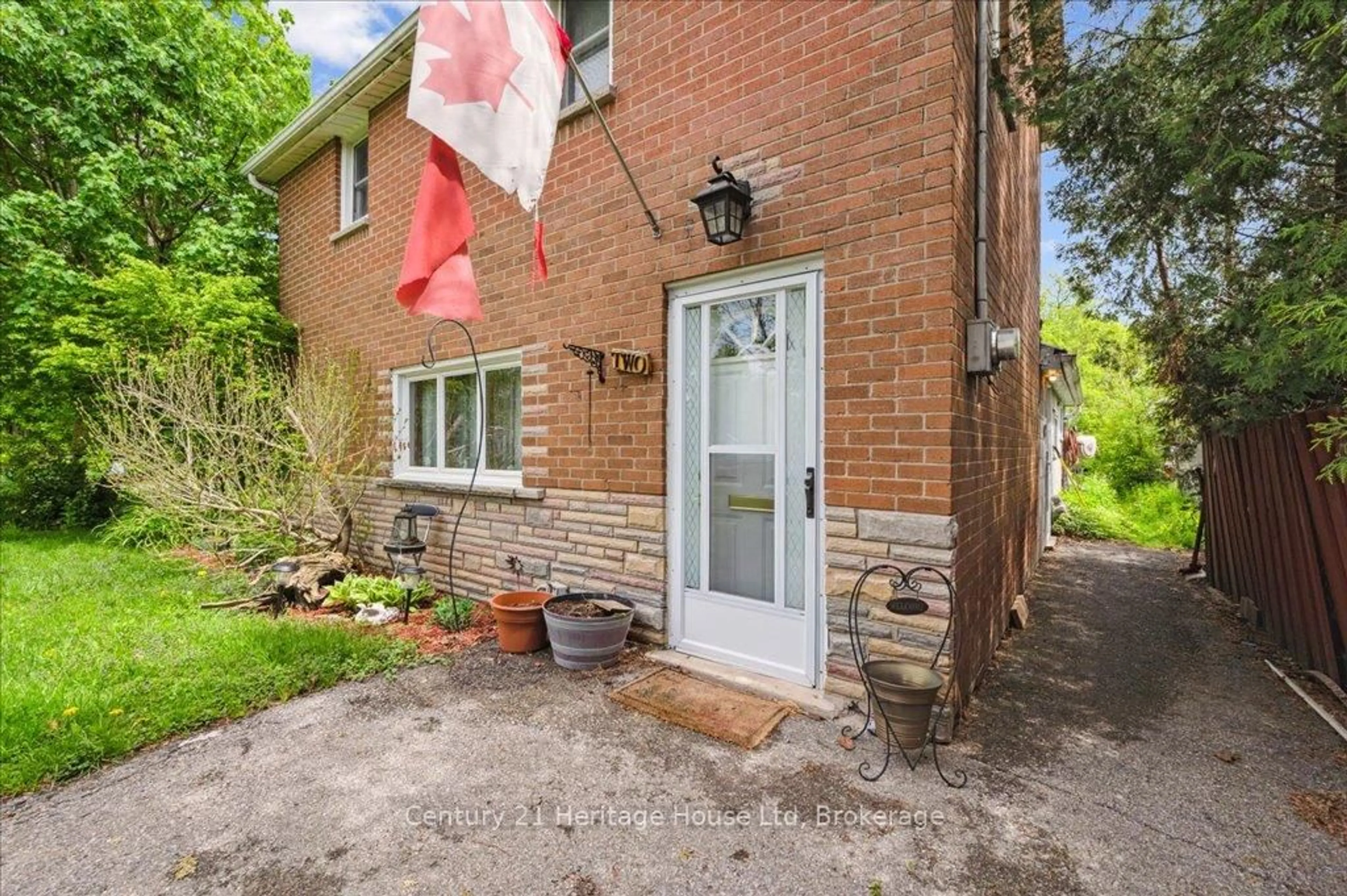 Unknown for 2 Johnston St, Guelph Ontario N1E 5T3