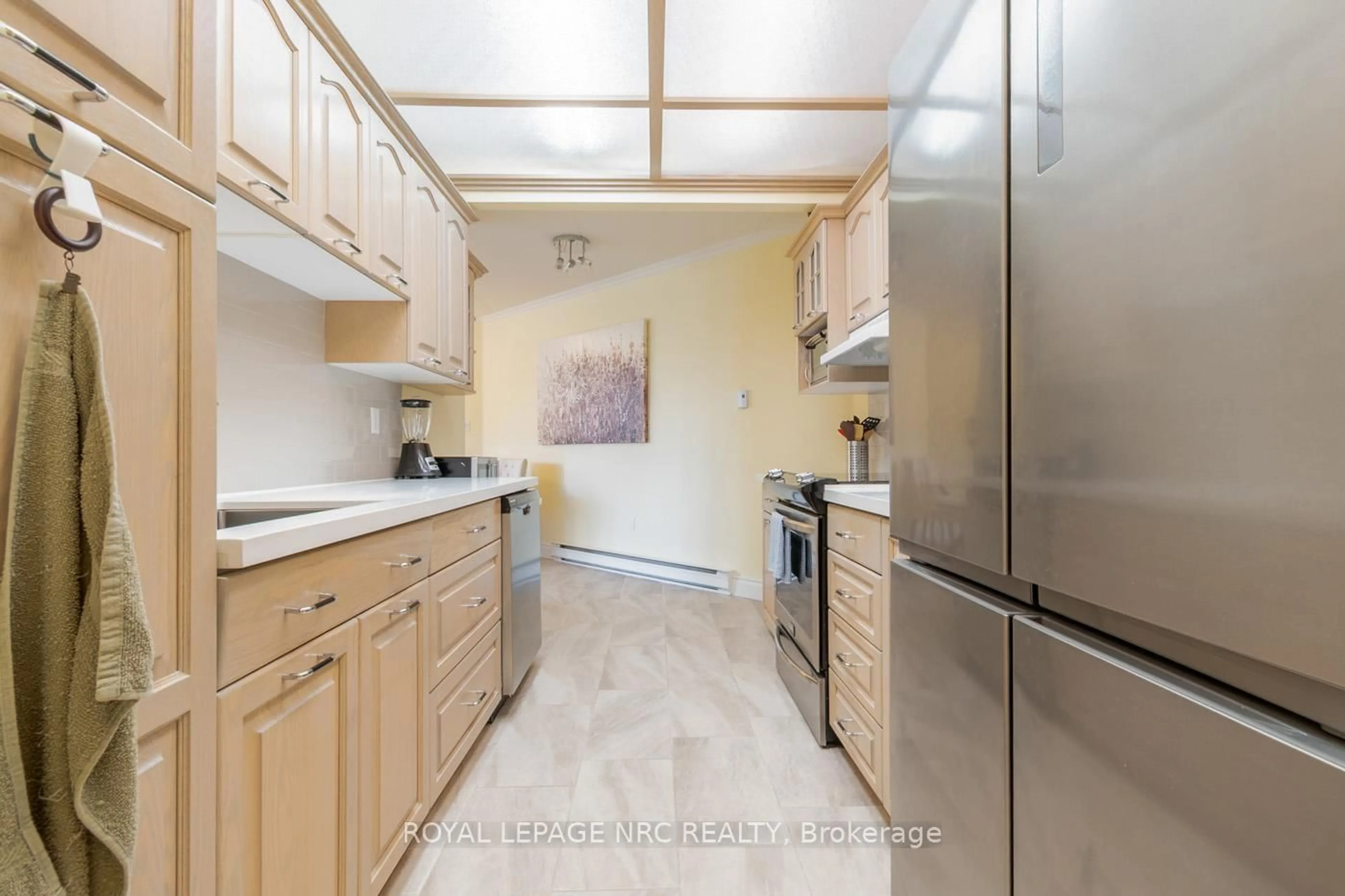 Standard kitchen, unknown for 200 Hwy 20 Highway #208B, Pelham Ontario L0S 1M0