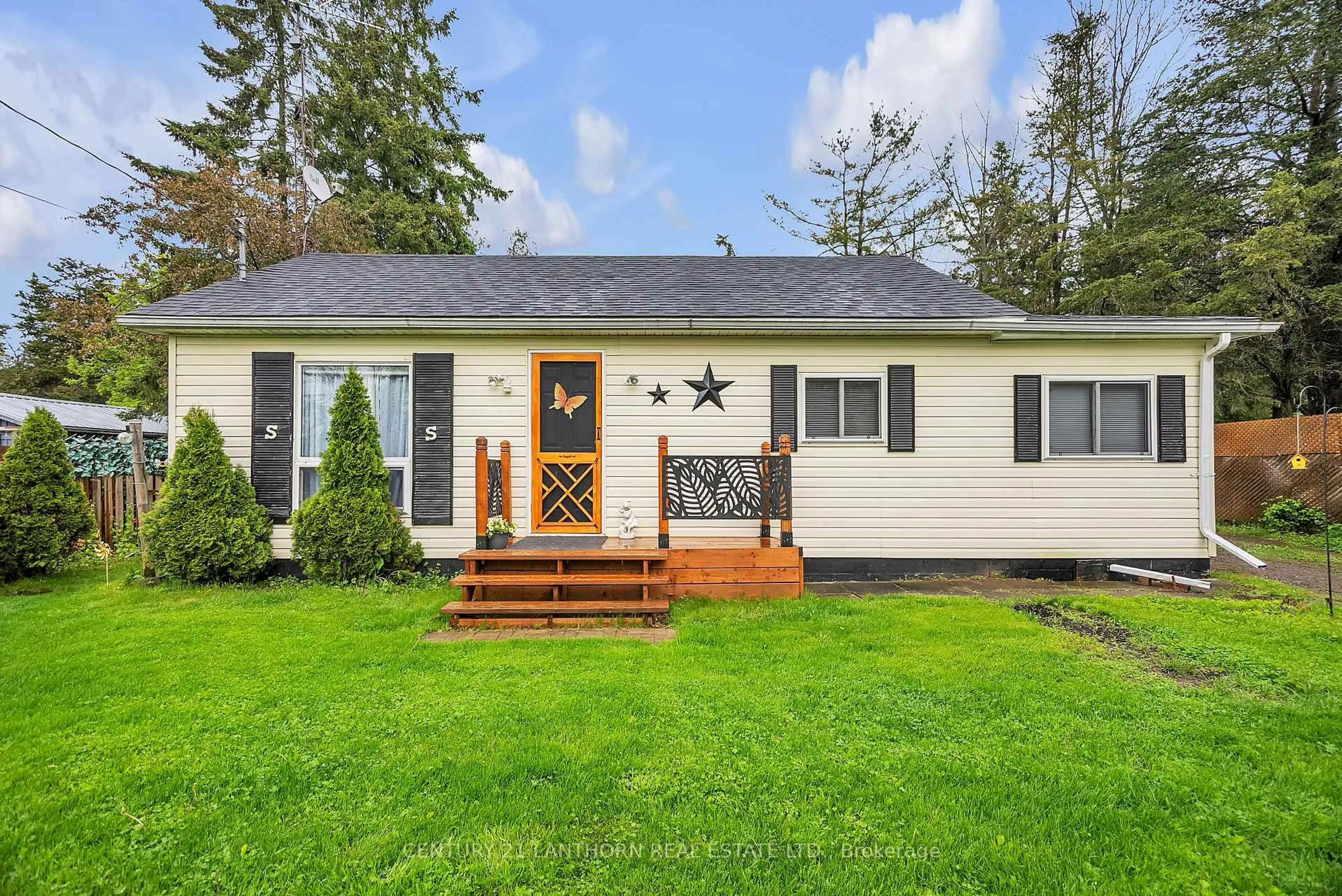 Home with vinyl exterior material, street for 977 County Rd 38 Rd, Trent Hills Ontario K0L 1L0