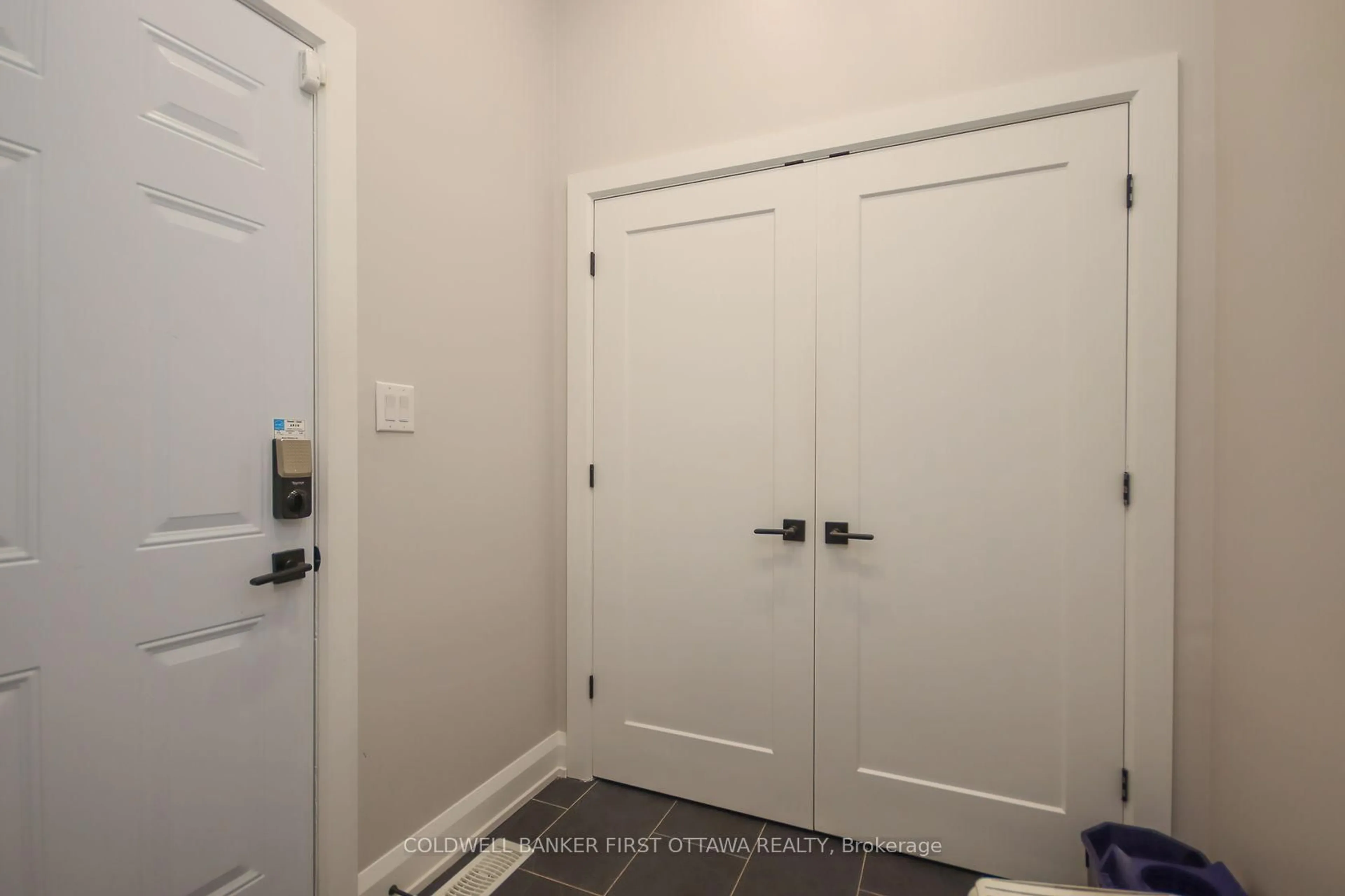 Unknown for 165 WESLEY Ave, Ottawa Ontario K1Z 6Z9