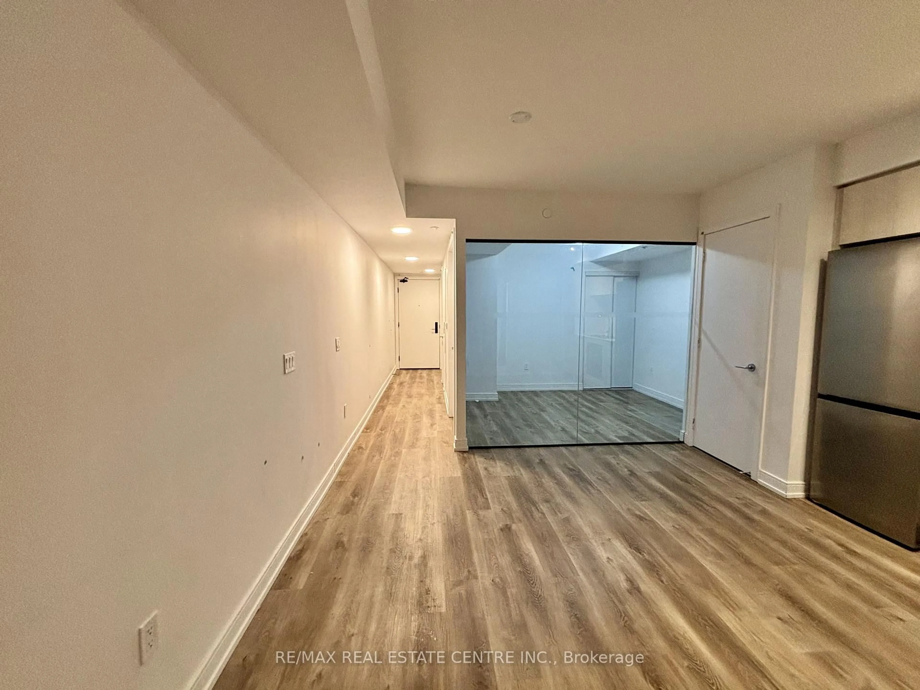 A pic of a room for 1 Jarvis St #325, Hamilton Ontario L8R 0A8