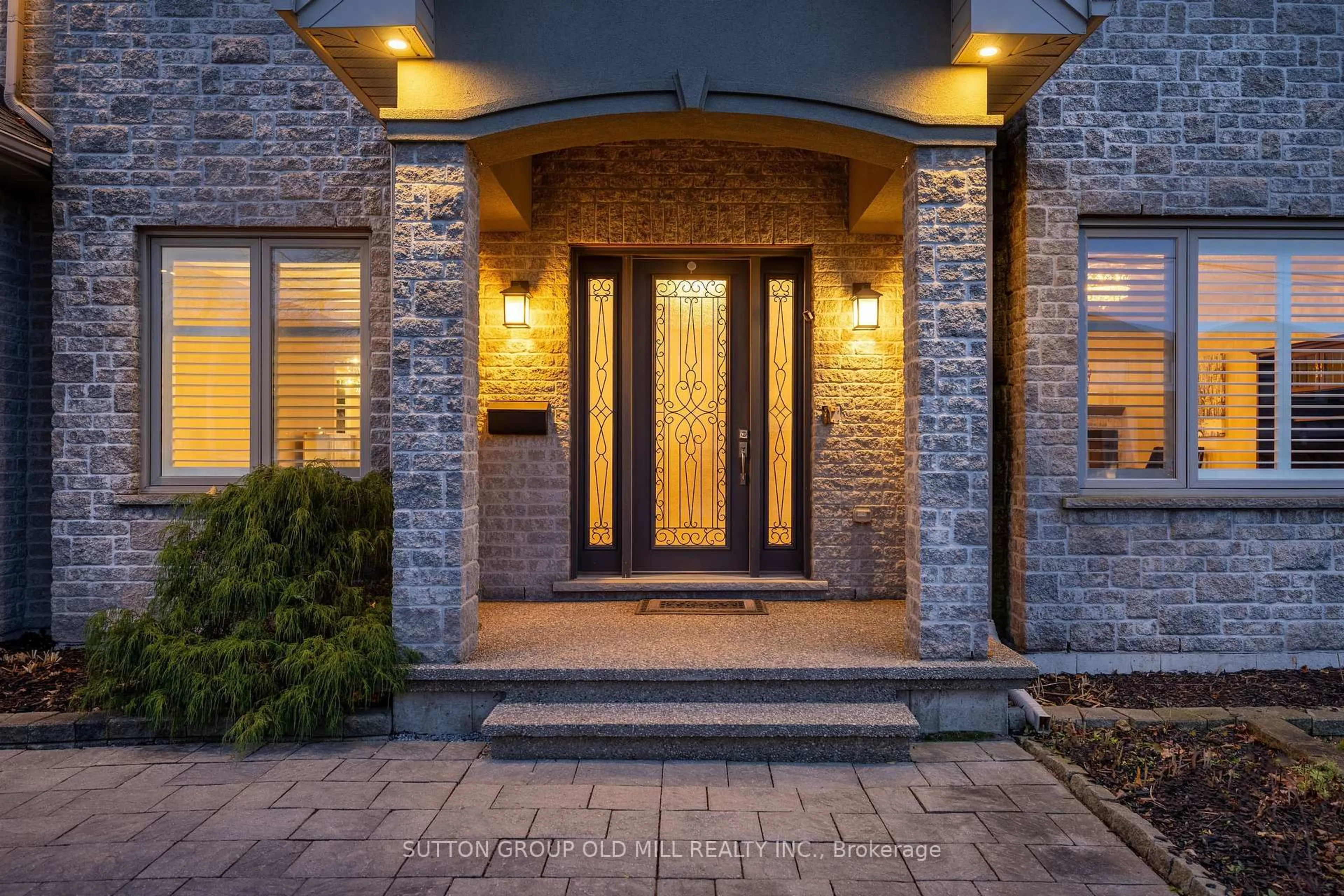 Unknown for 17 Miller Dr, Hamilton Ontario L9G 2H9