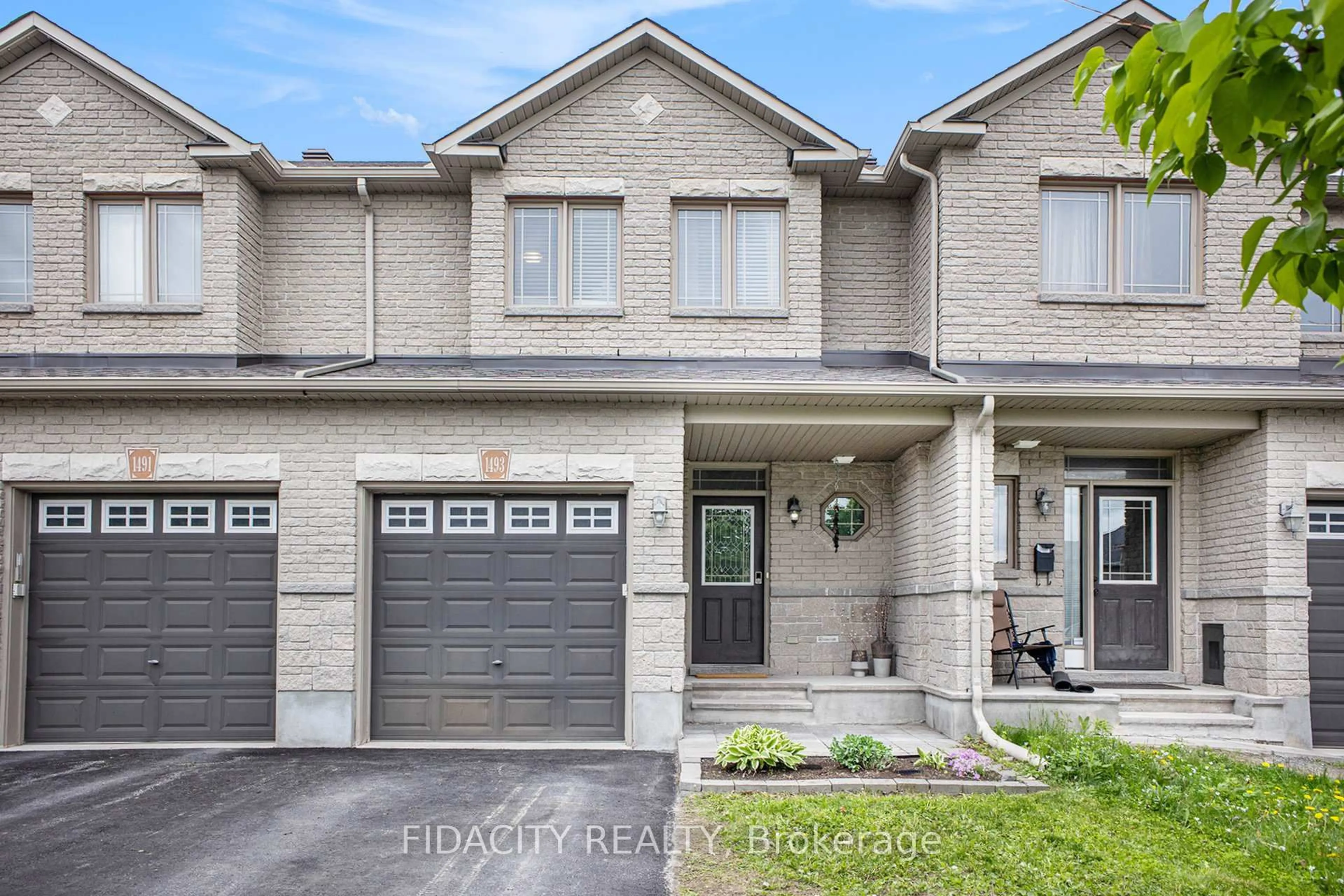Home with brick exterior material, street for 1493 Carronbridge Circ, Ottawa Ontario K2M 0G7